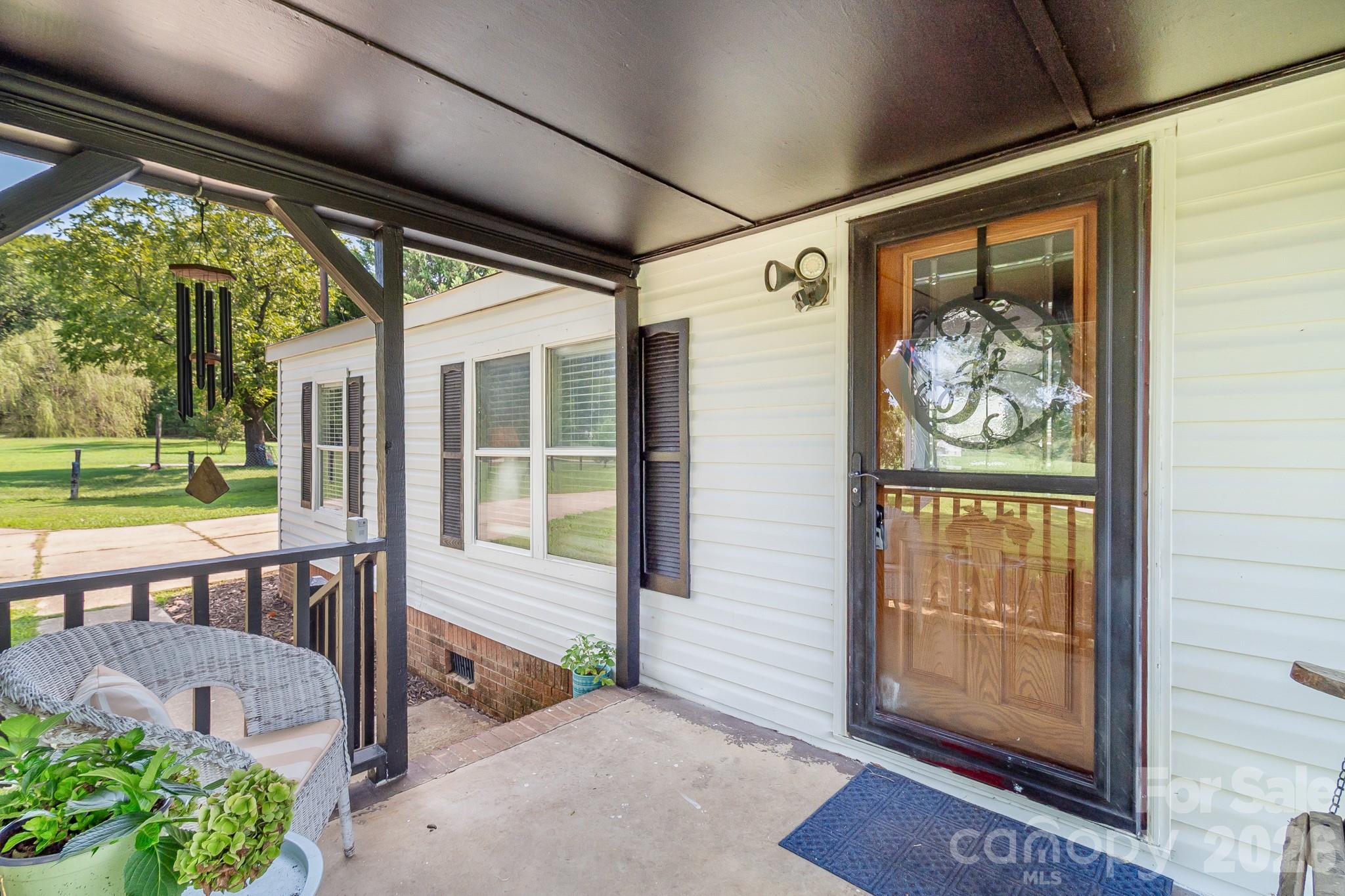 2412 Walnut Road Property Photo 3