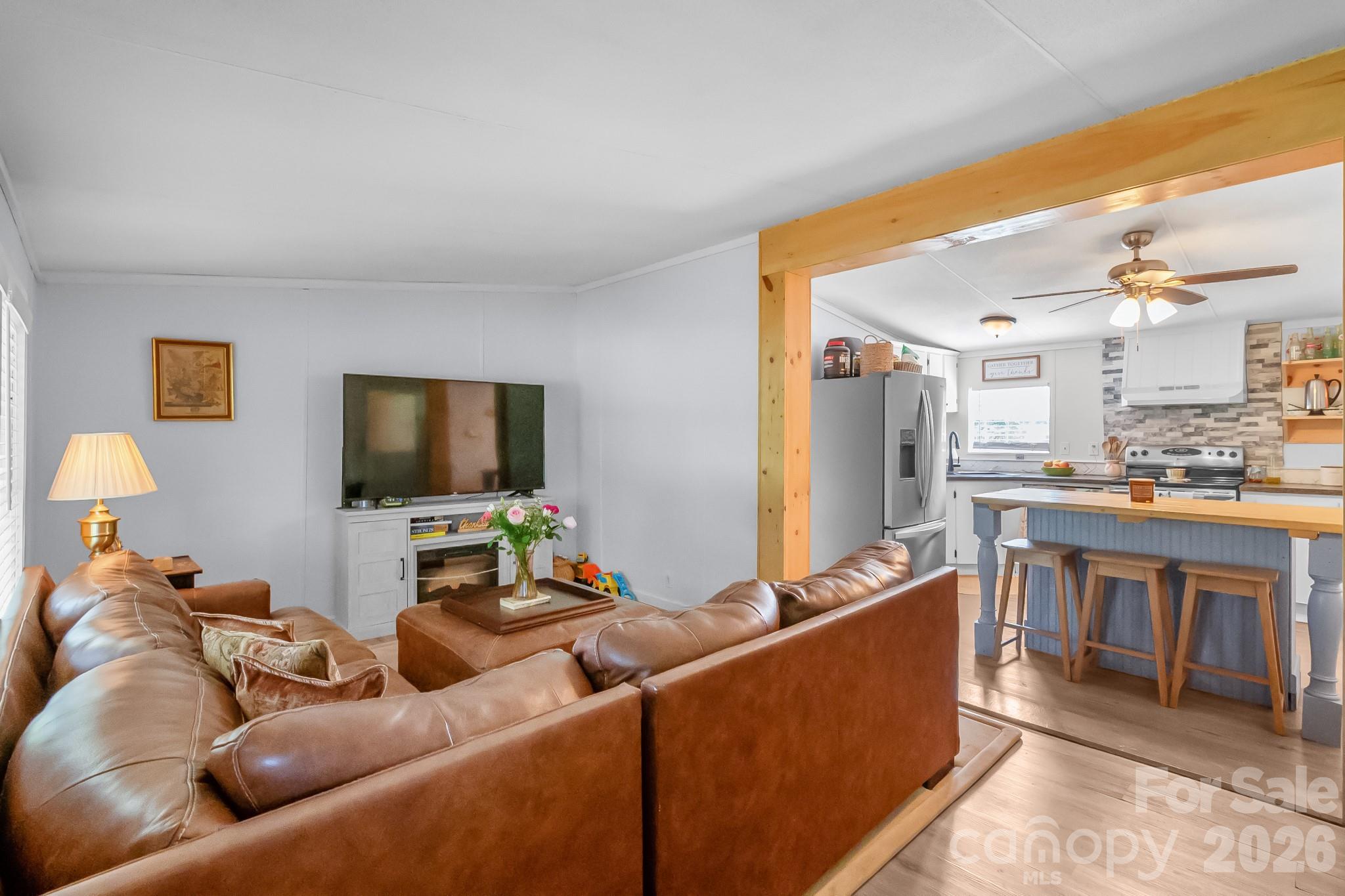 2412 Walnut Road Property Photo 4