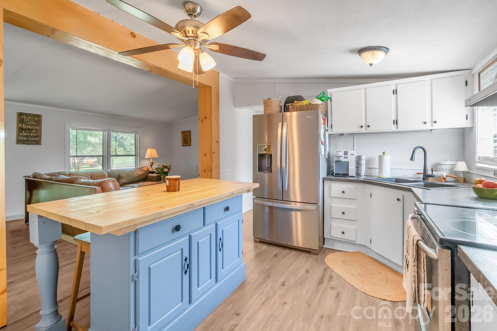 2412 Walnut Road Property Photo 11