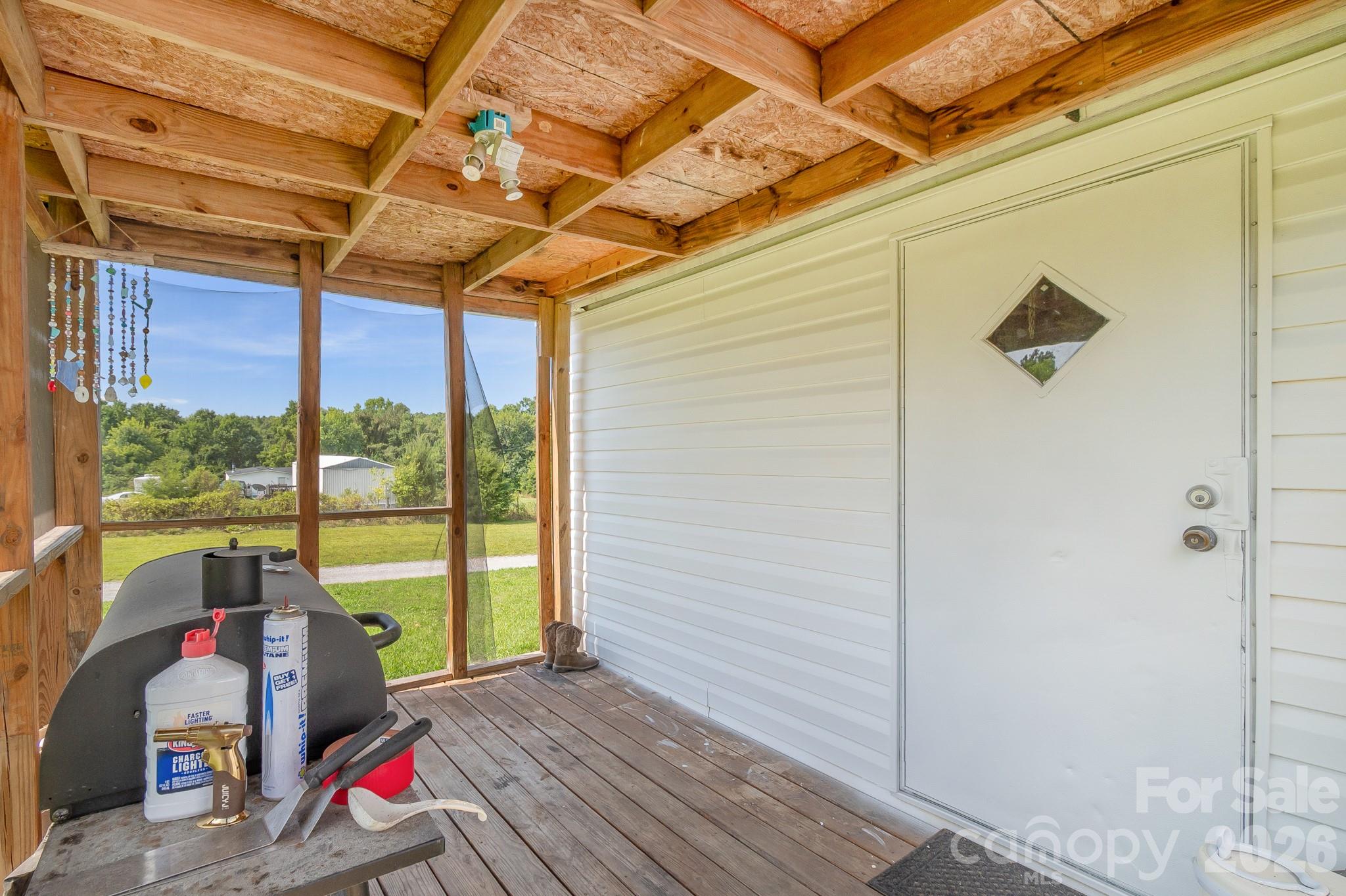 2412 Walnut Road Property Photo 24