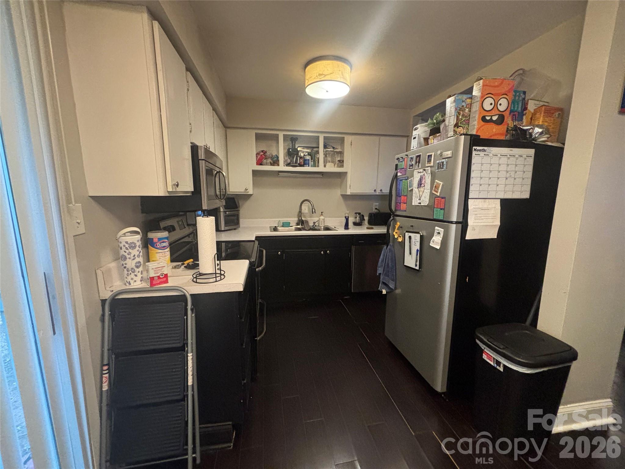 1906 Meadowlark Lane 19 Property Photo 6