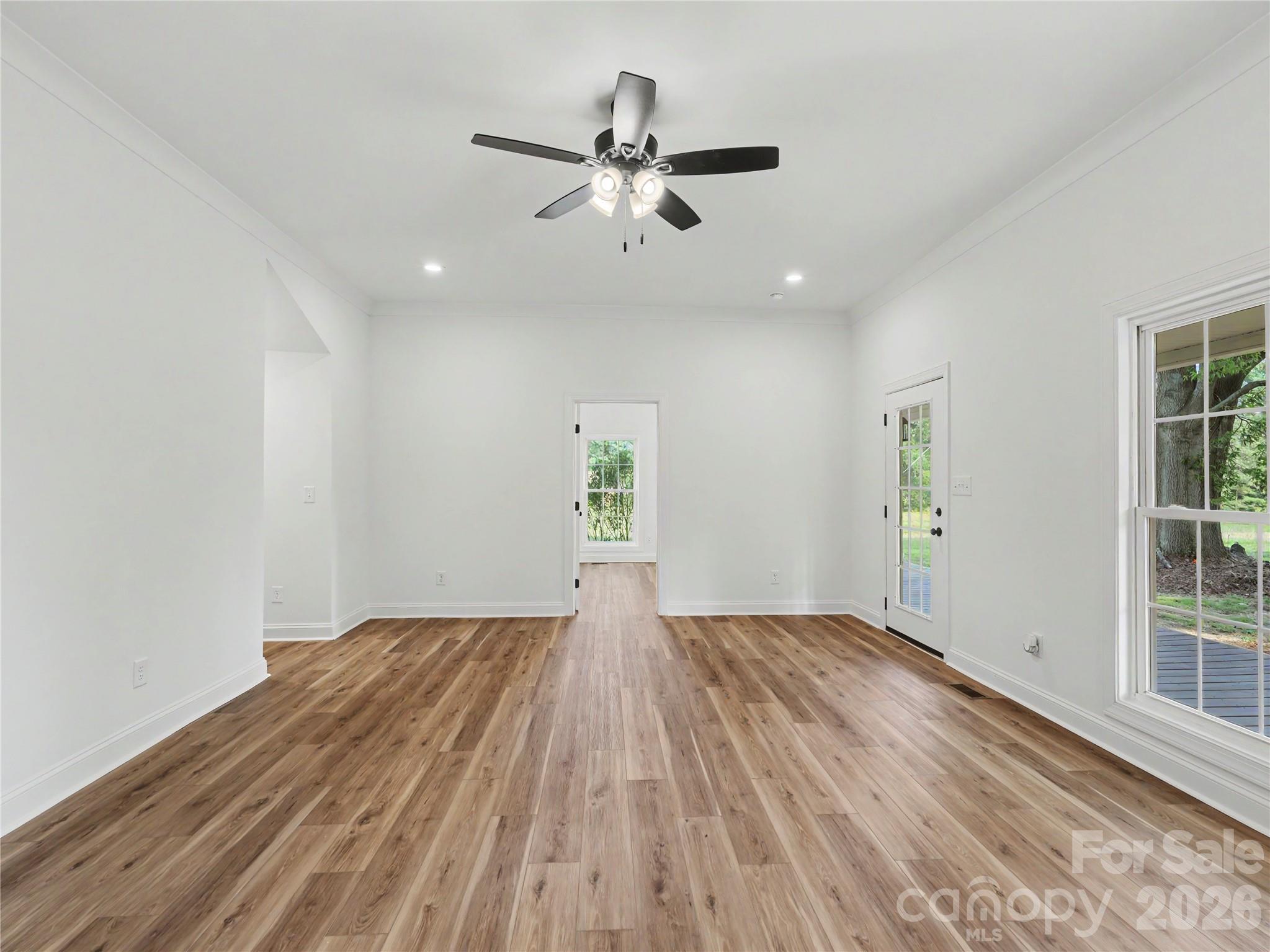 410 E 16th Street Property Photo 15