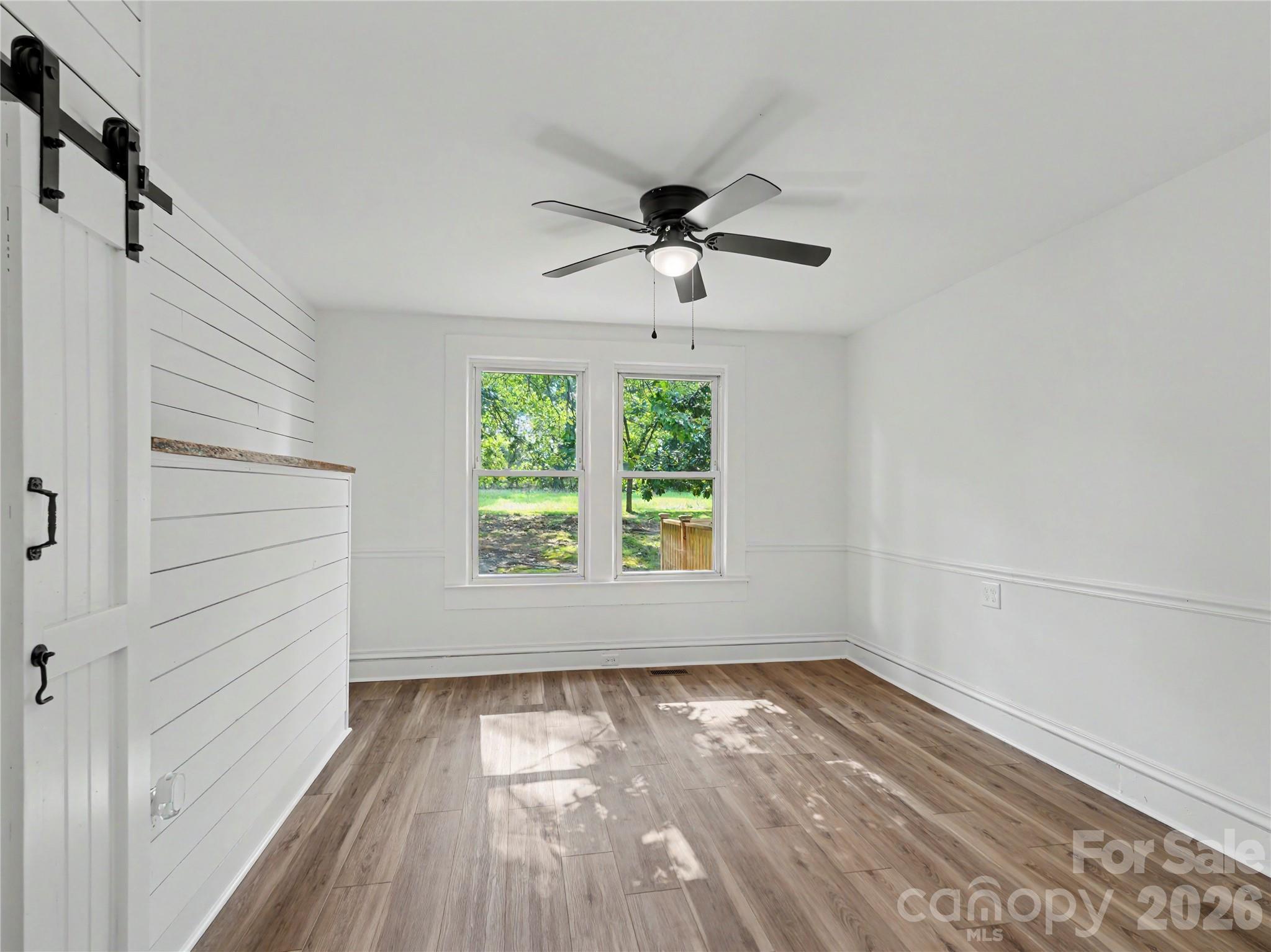 410 E 16th Street Property Photo 19