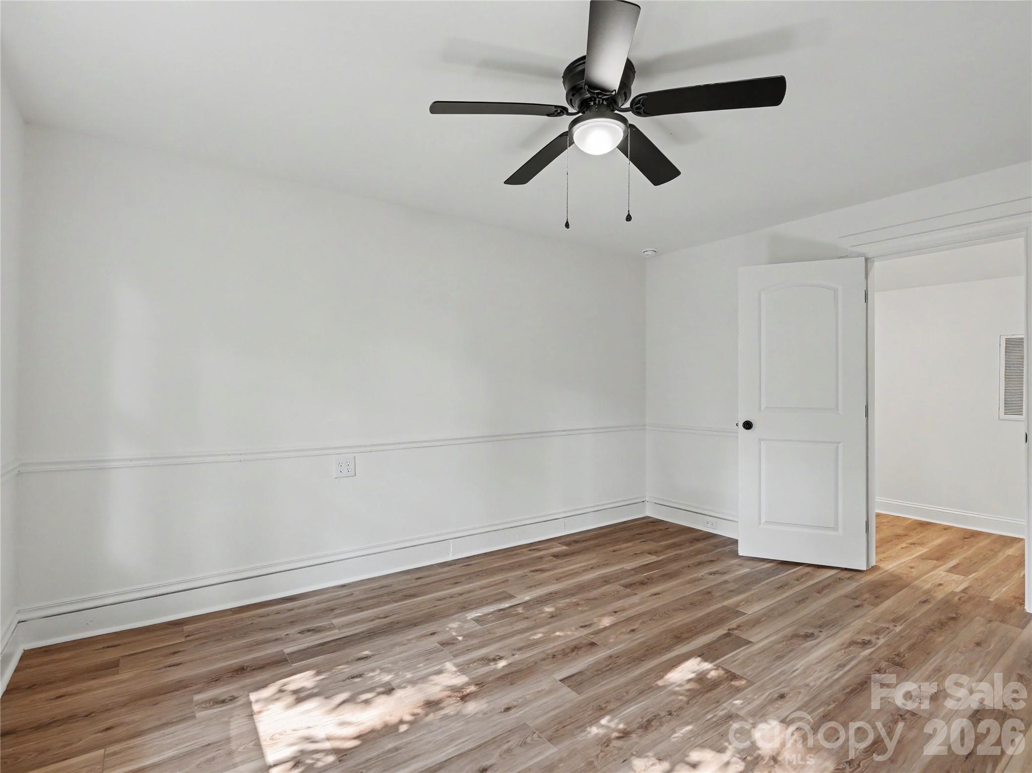 410 E 16th Street Property Photo 21