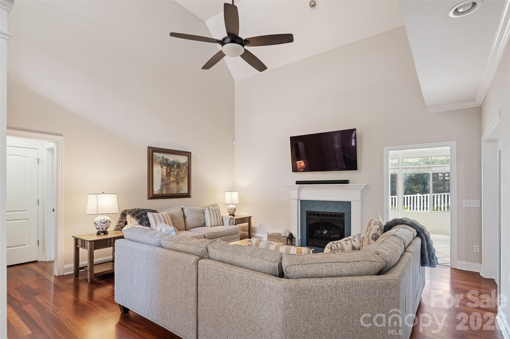 1746 30th Avenue Drive Property Photo 8