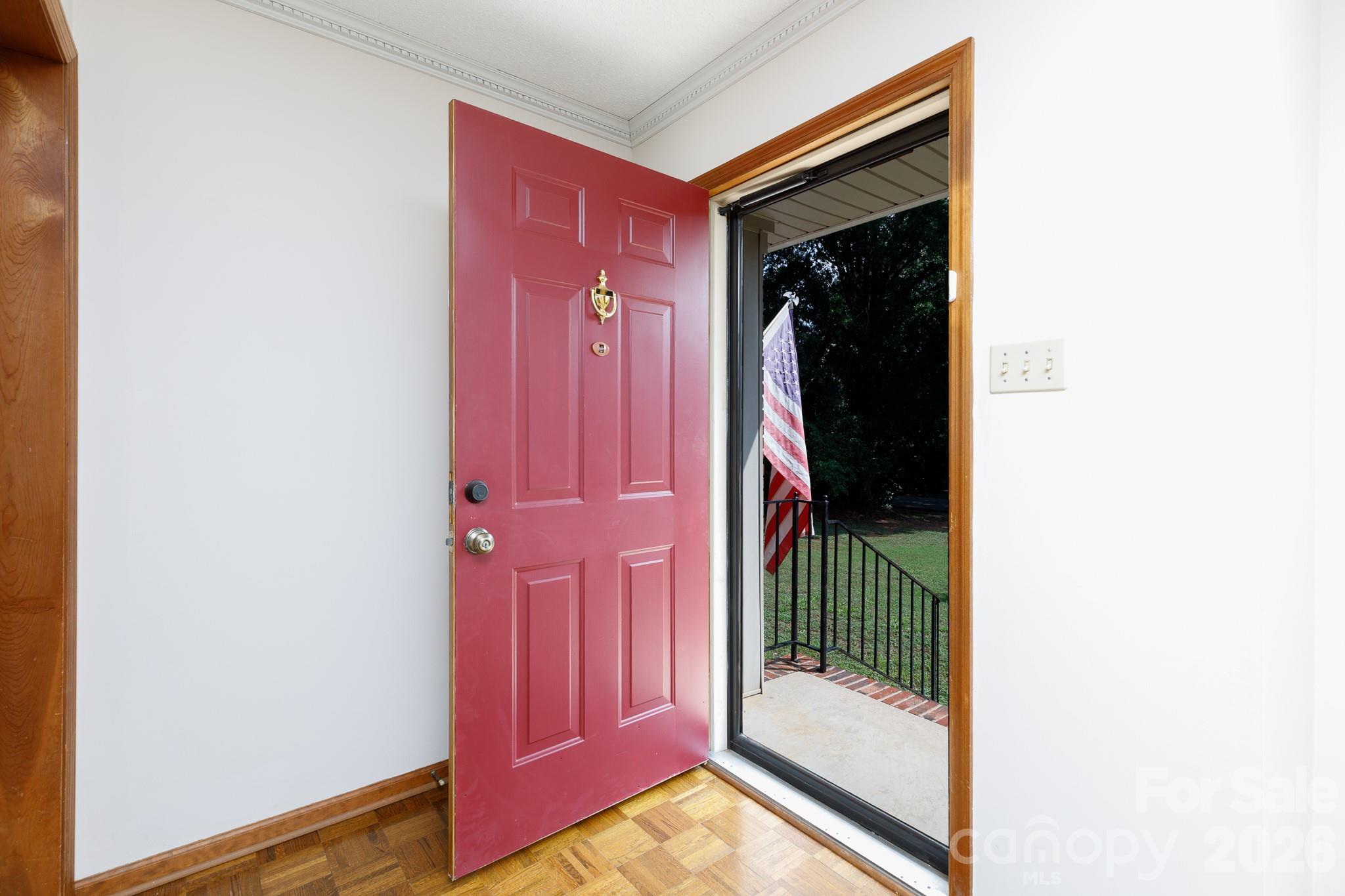 1667 Heatherhill Road Property Photo 4