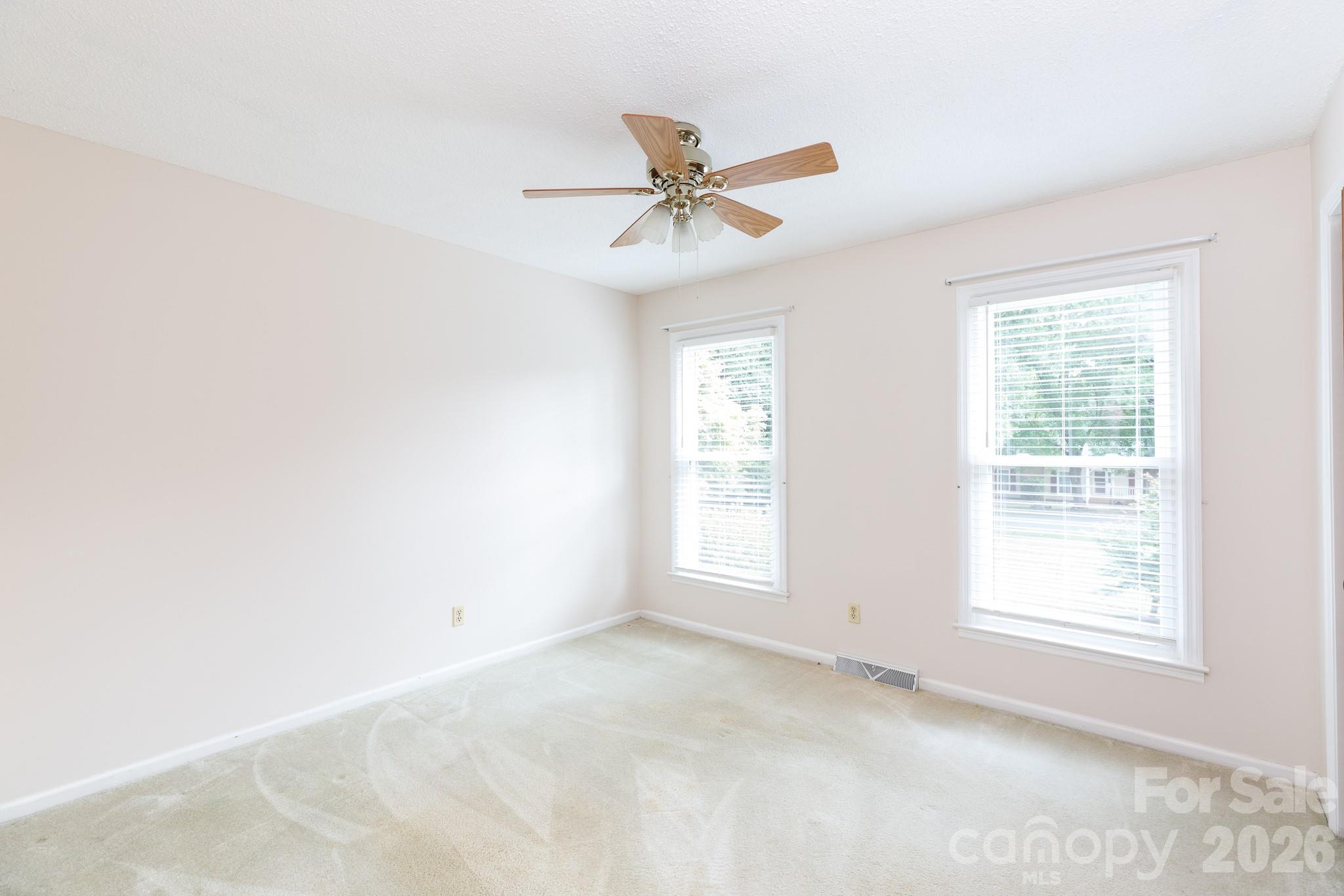 1667 Heatherhill Road Property Photo 17