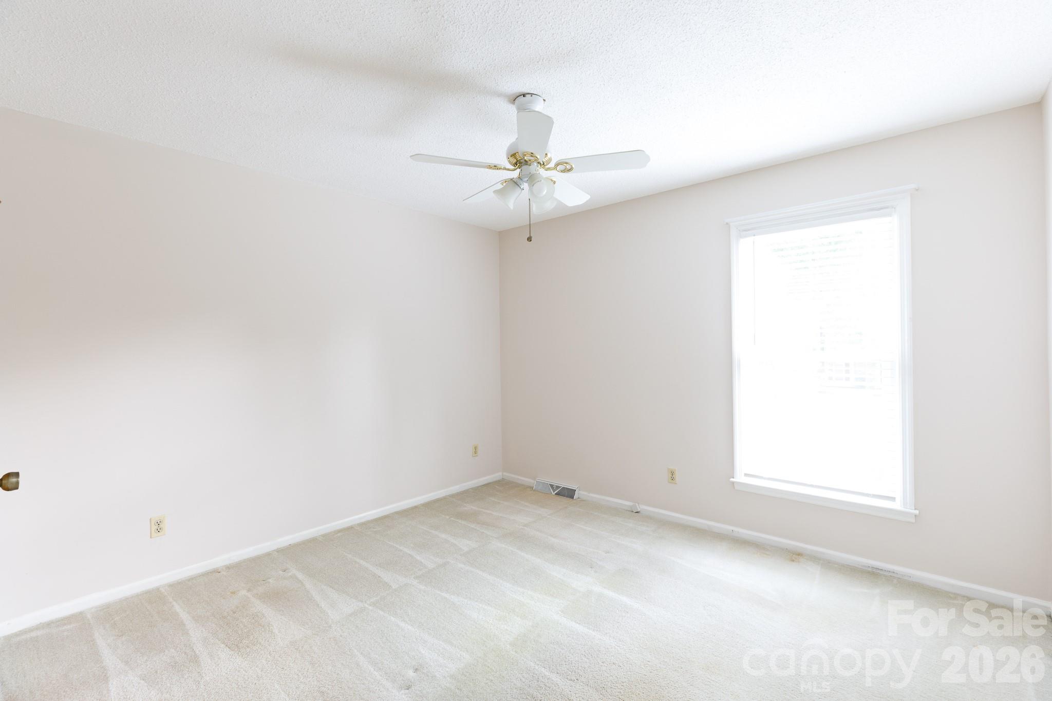 1667 Heatherhill Road Property Photo 21