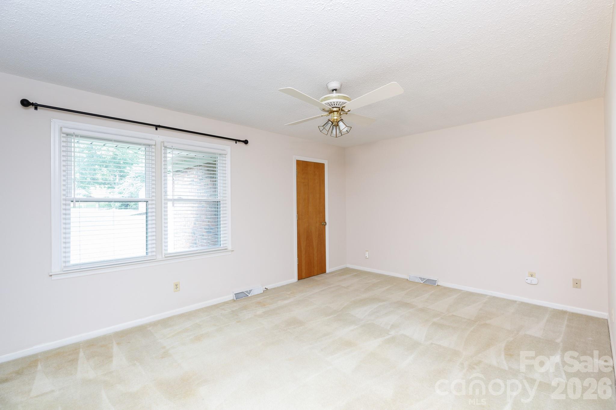 1667 Heatherhill Road Property Photo 23
