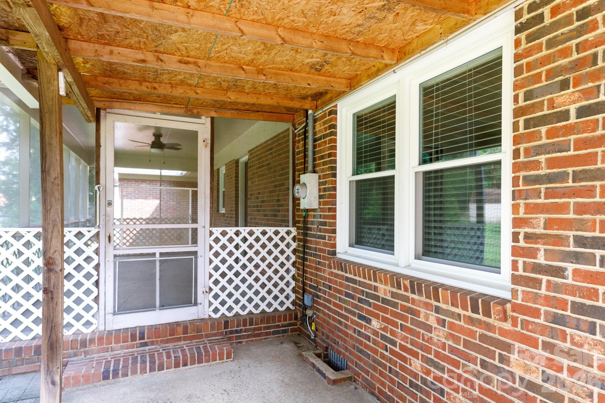 1667 Heatherhill Road Property Photo 28