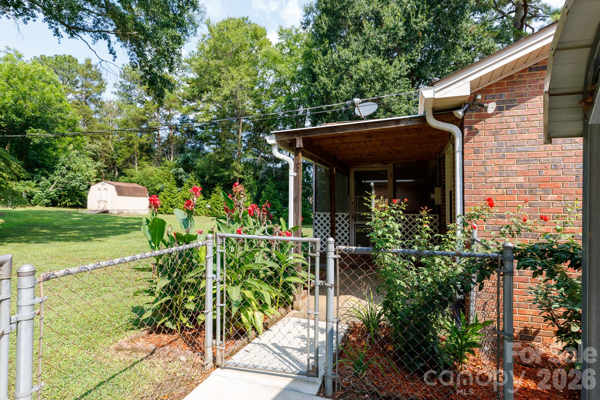 1667 Heatherhill Road Property Photo 29