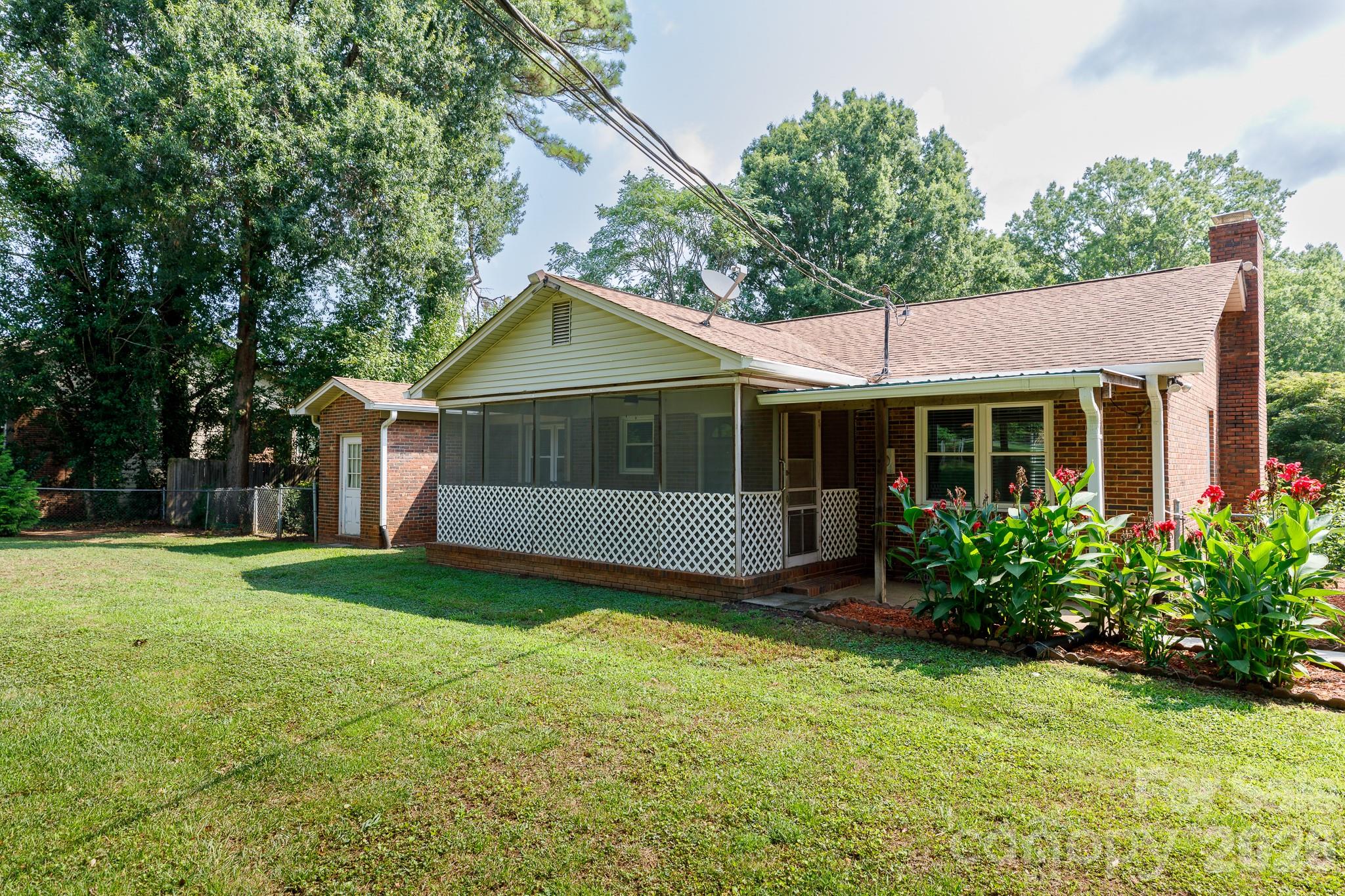 1667 Heatherhill Road Property Photo 31