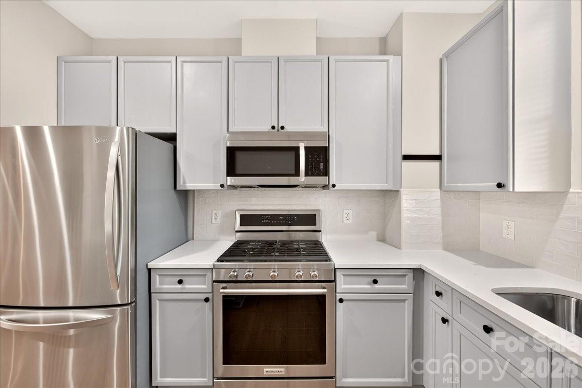 783 Grandin Road Property Photo 4