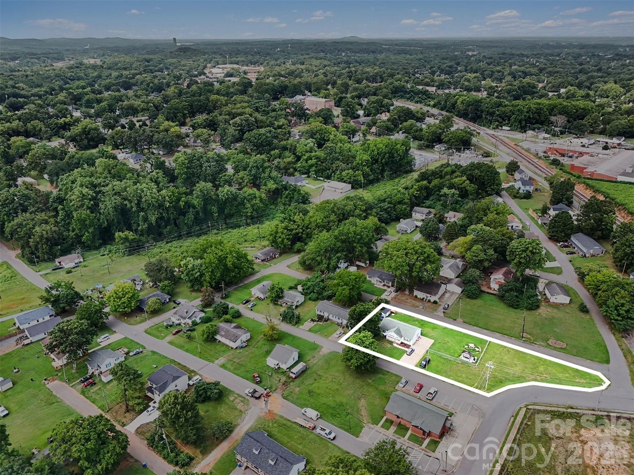 409 Baker Street Property Photo 3