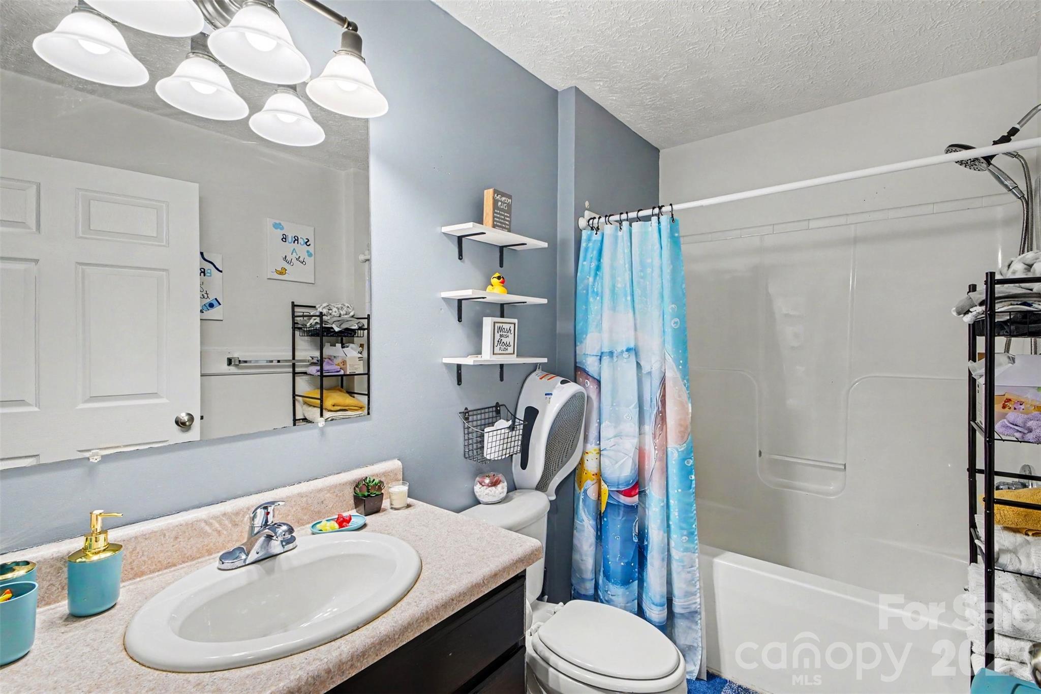 409 Baker Street Property Photo 16