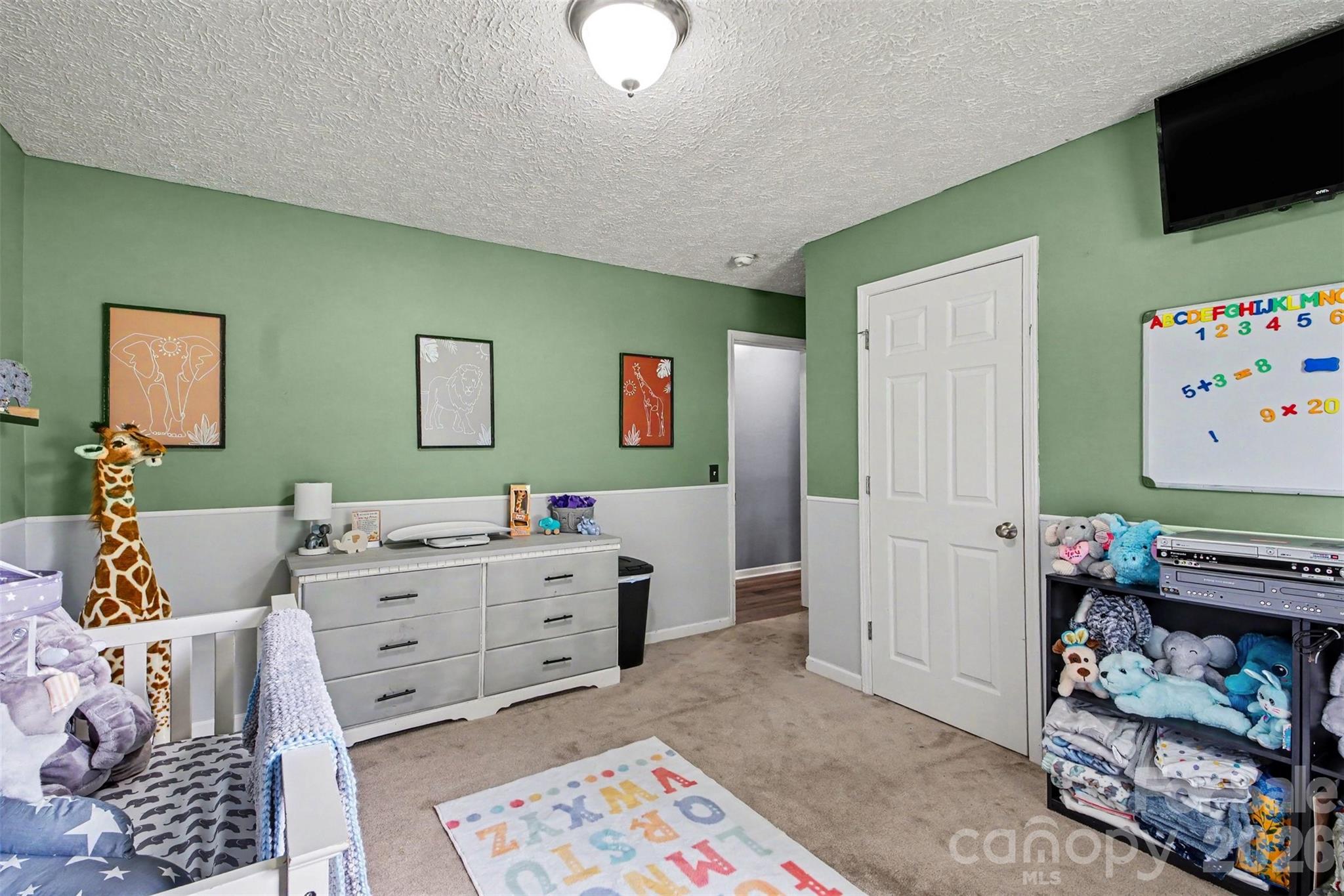 409 Baker Street Property Photo 19
