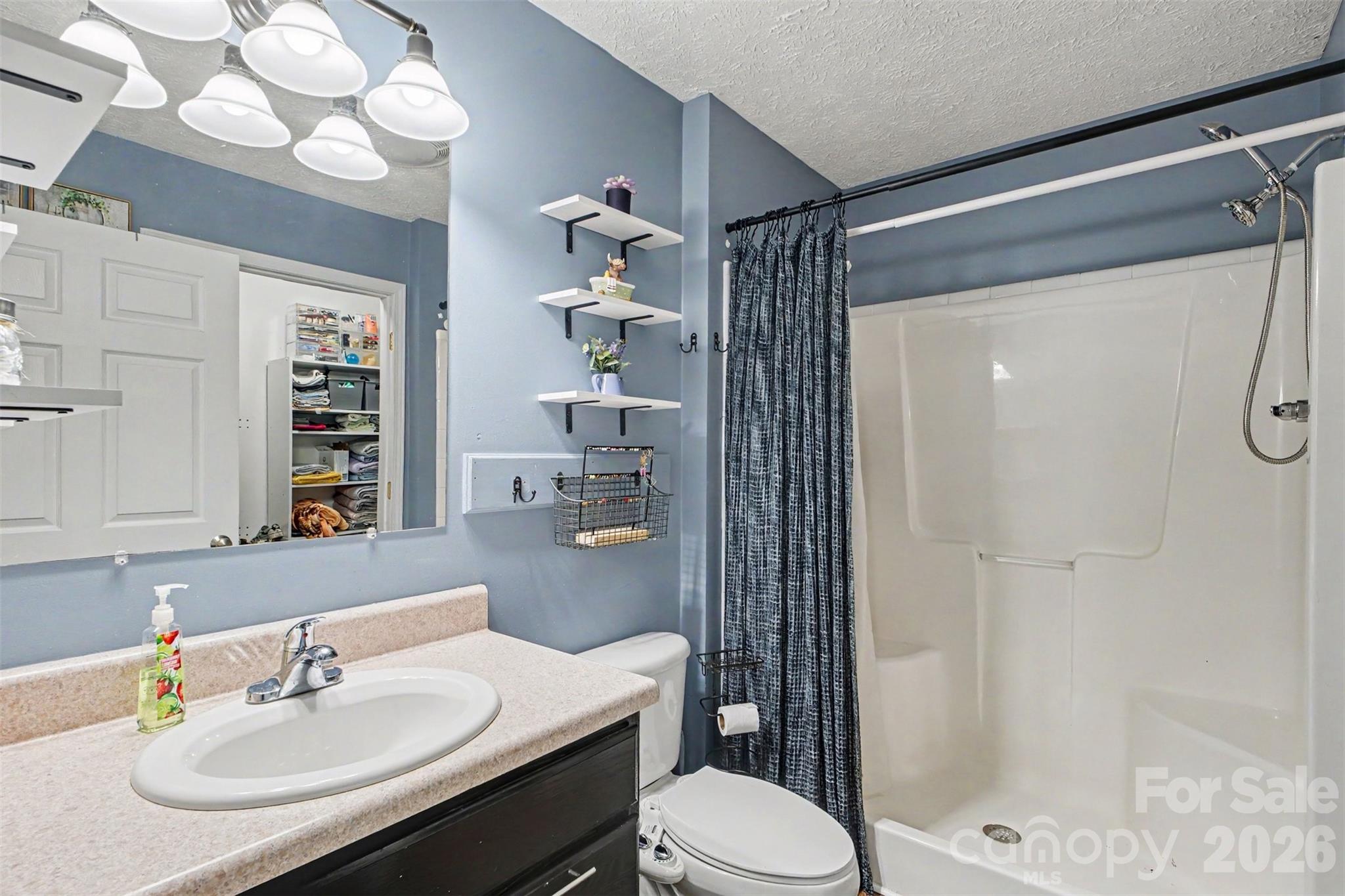 409 Baker Street Property Photo 22