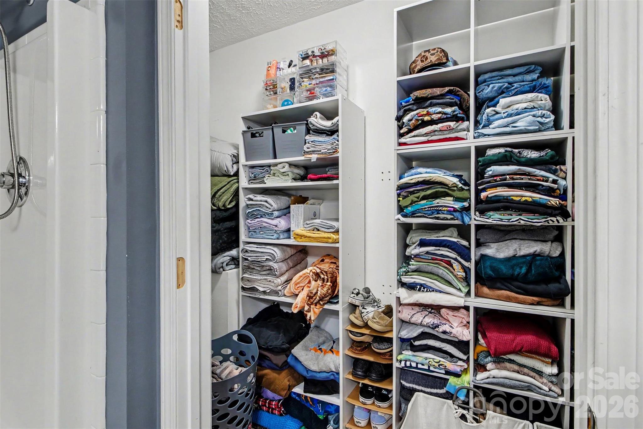 409 Baker Street Property Photo 23