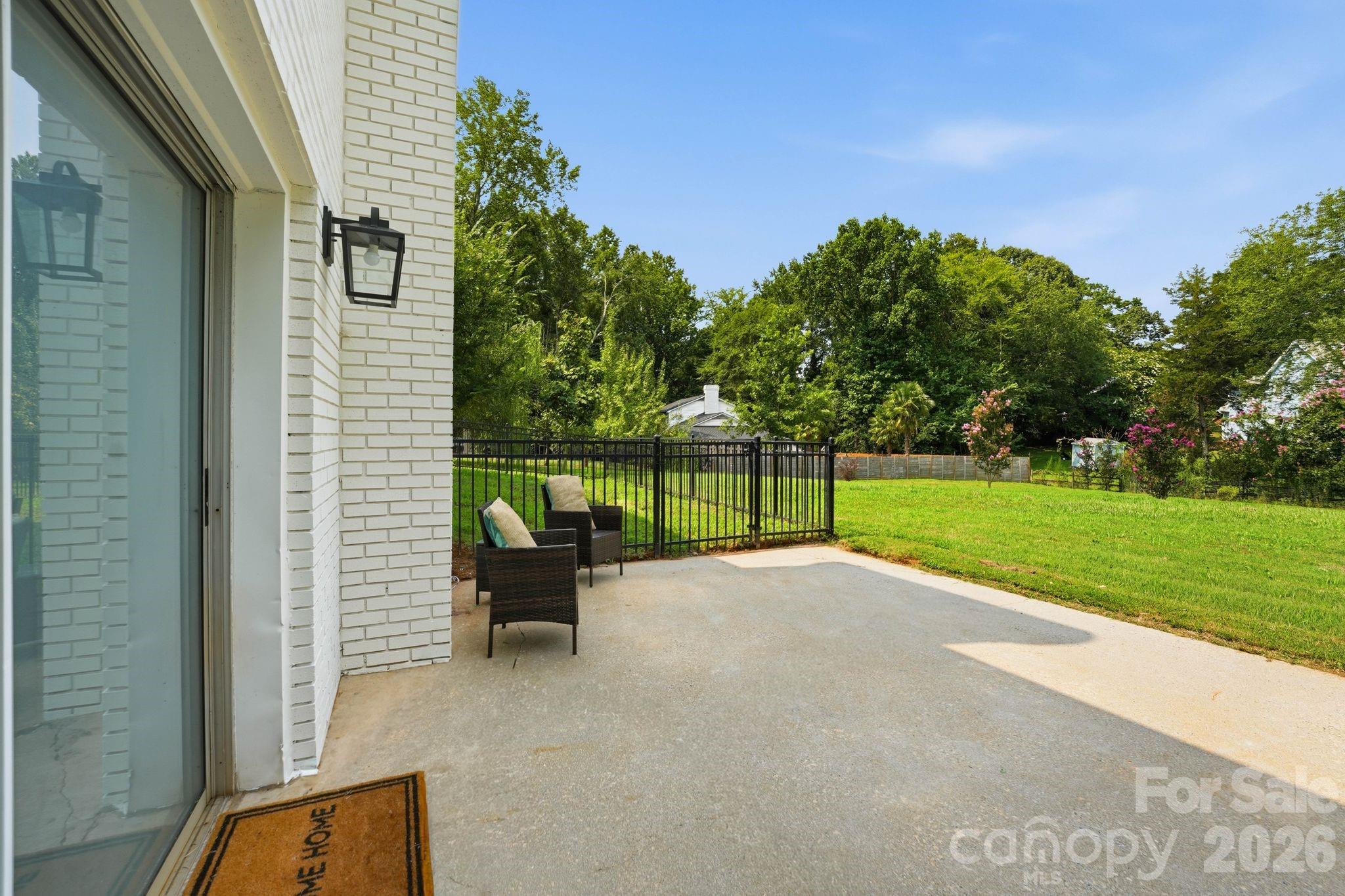 19924 Floral Lane Property Photo 35