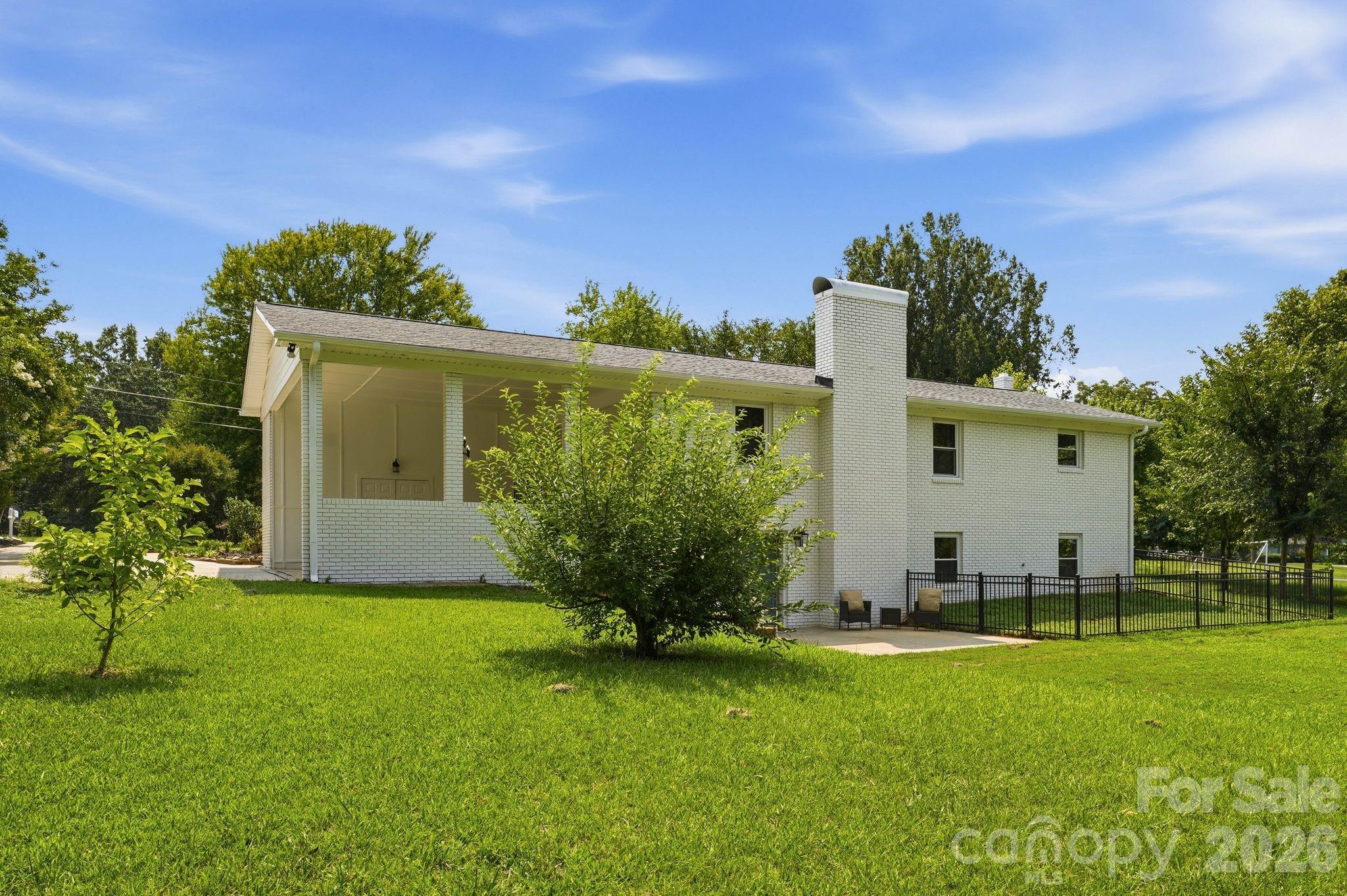 19924 Floral Lane Property Photo 37