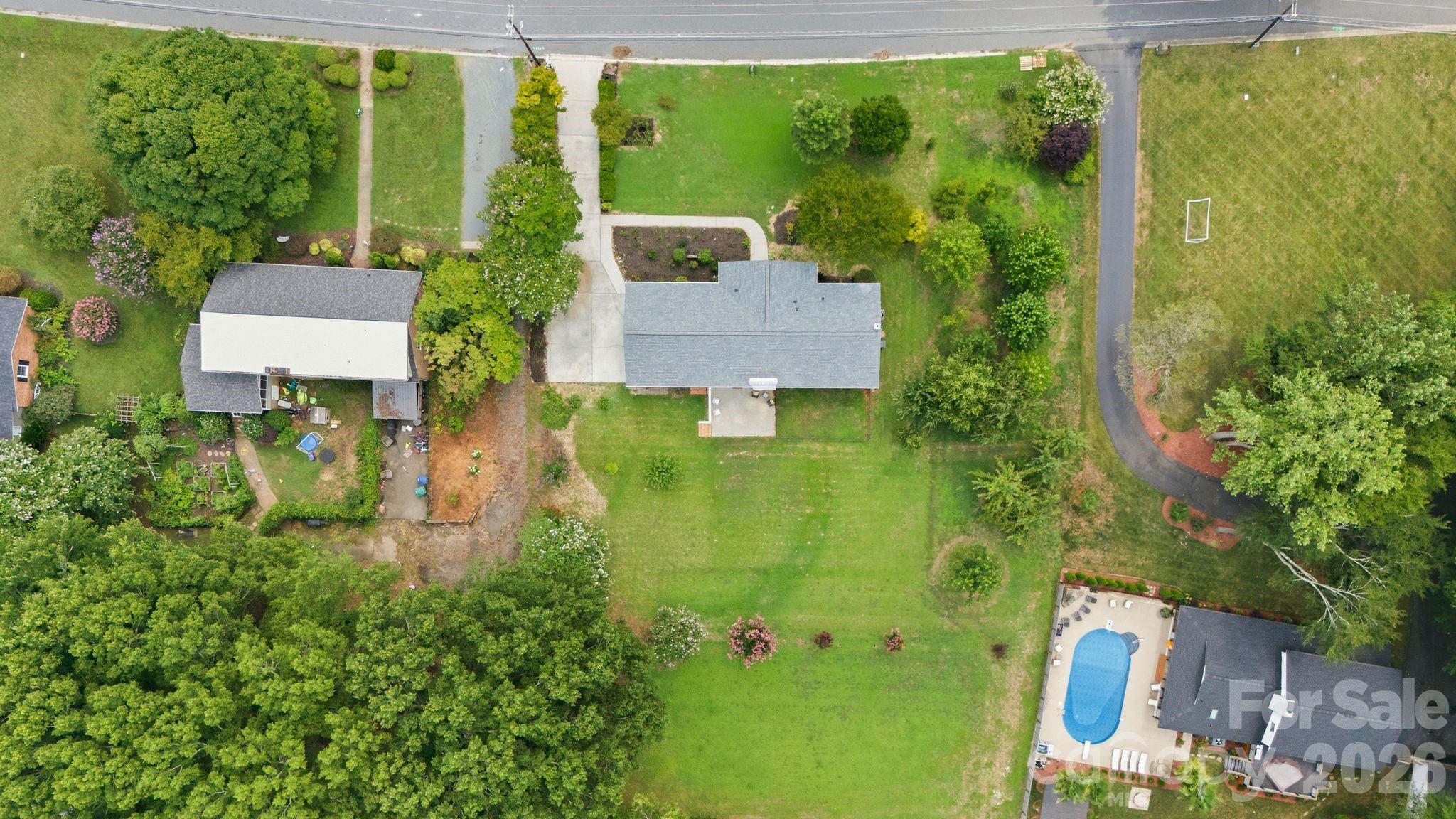 19924 Floral Lane Property Photo 44