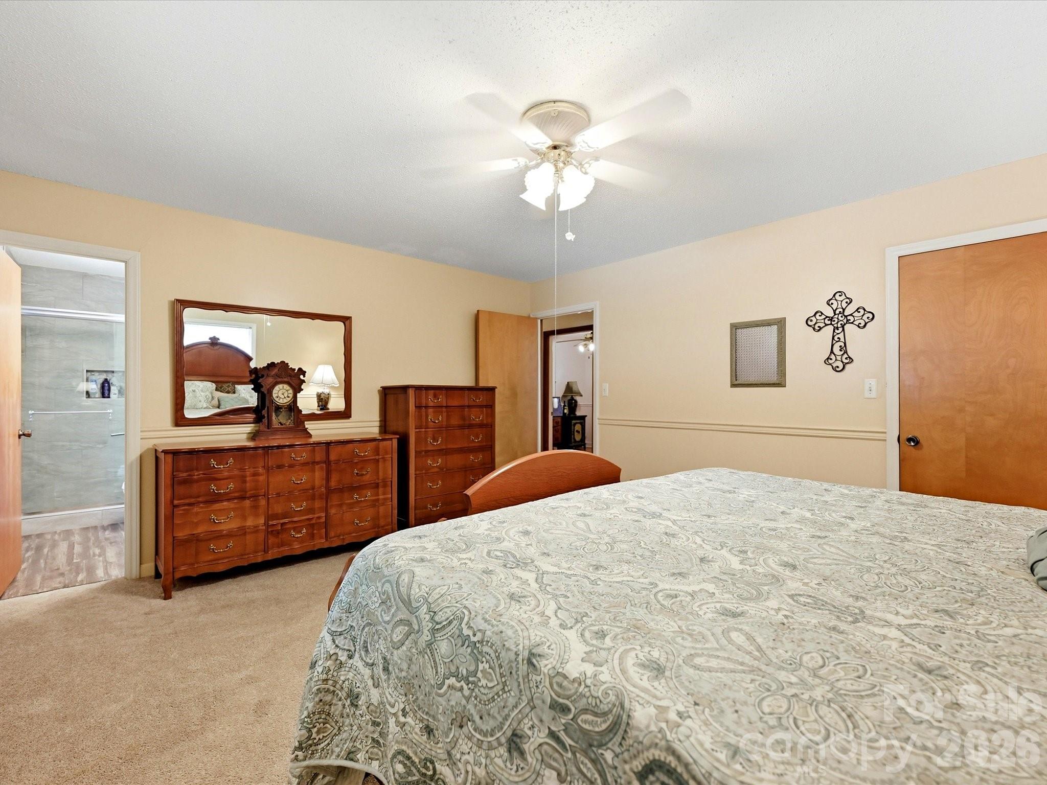 8812 Crestwood Drive Property Photo 20