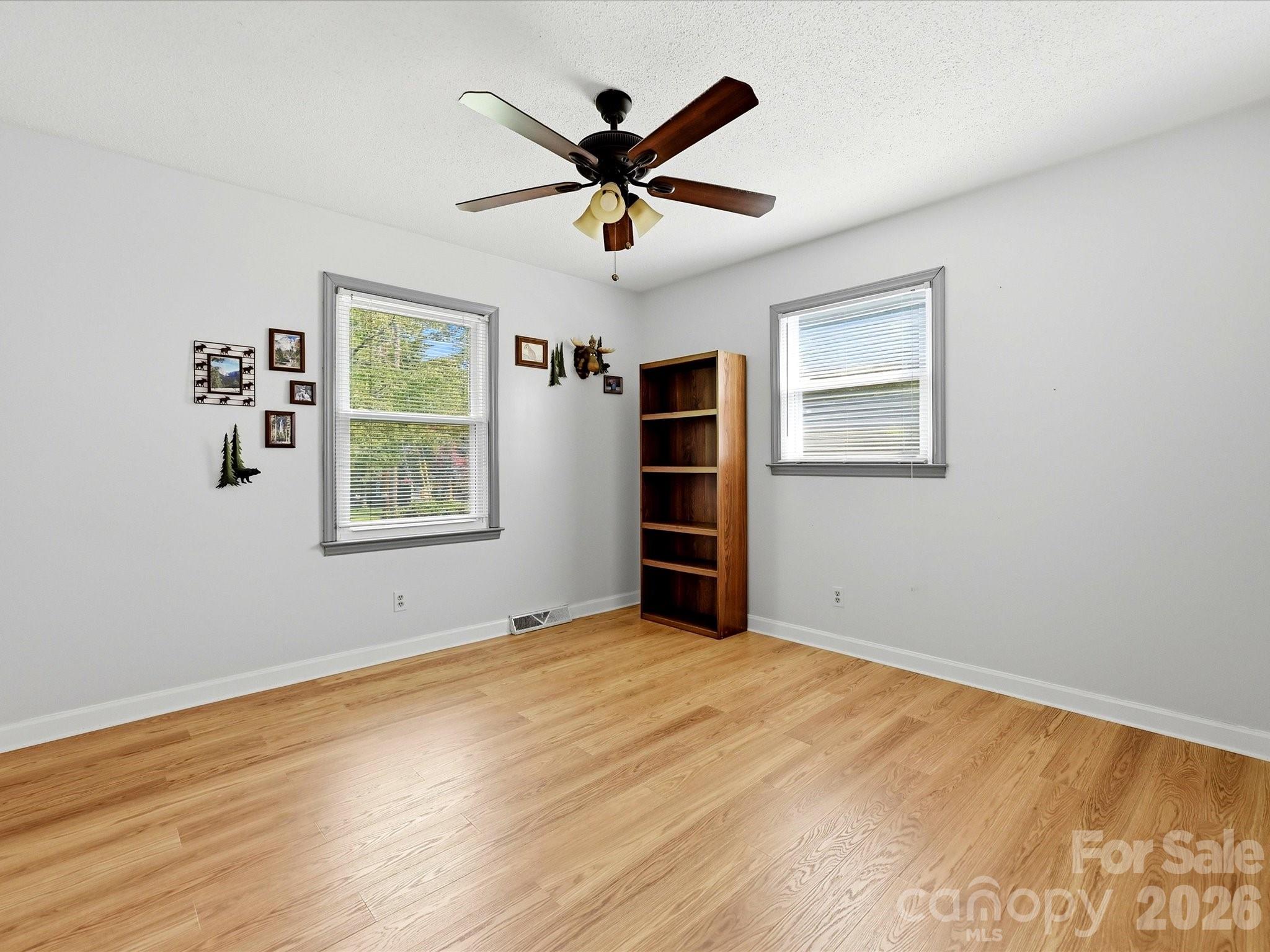 8812 Crestwood Drive Property Photo 22