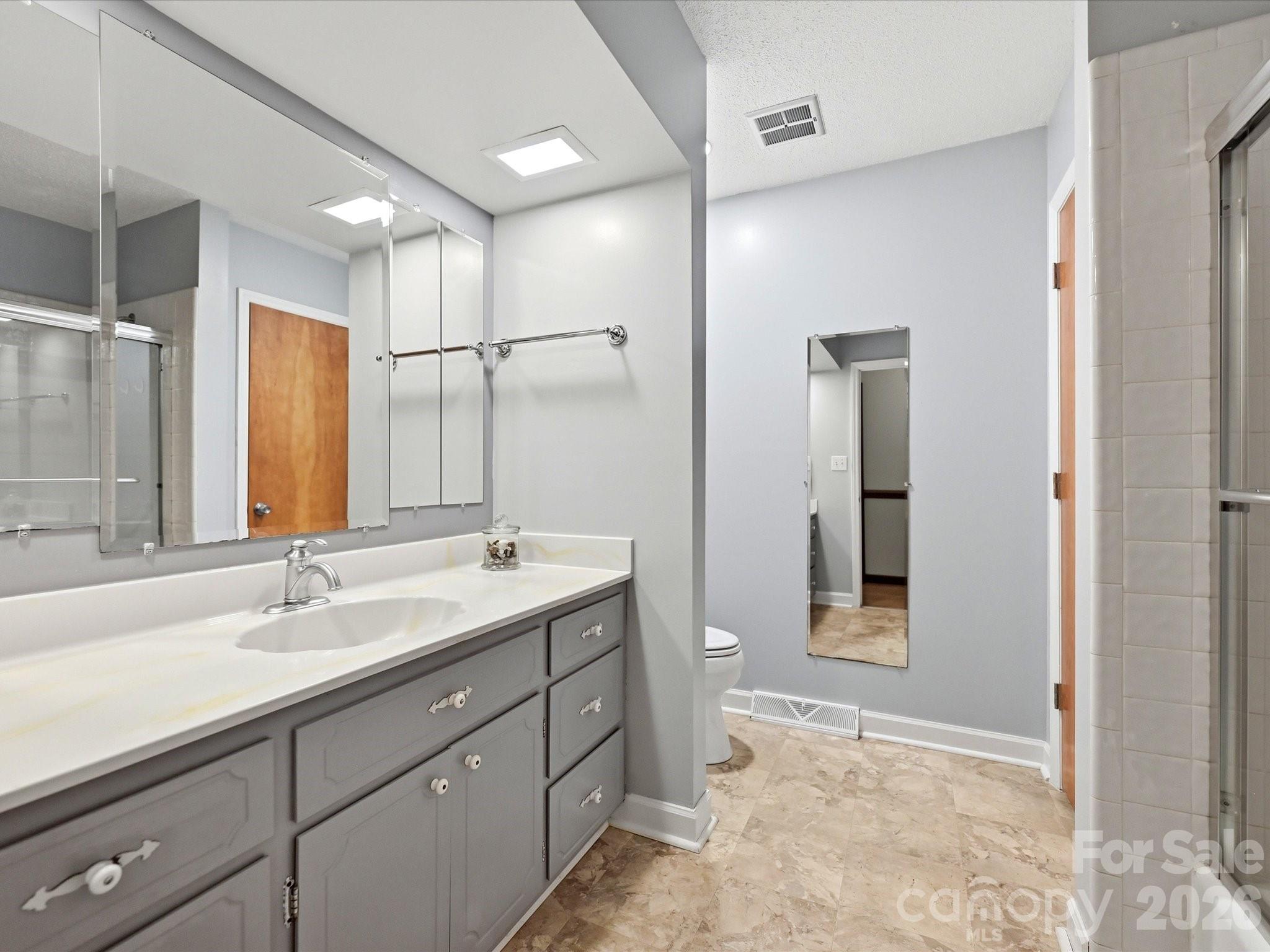 8812 Crestwood Drive Property Photo 23