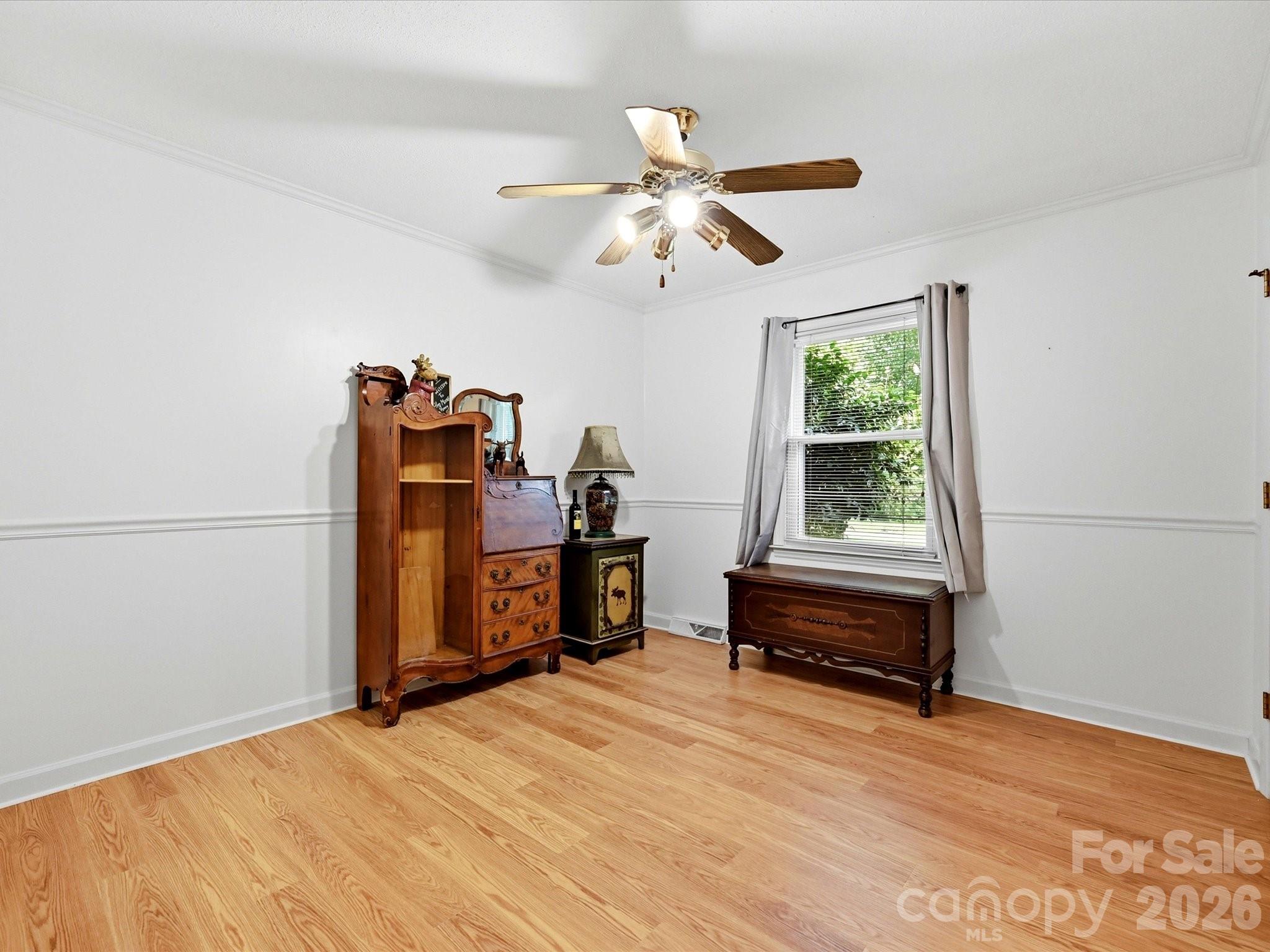 8812 Crestwood Drive Property Photo 24