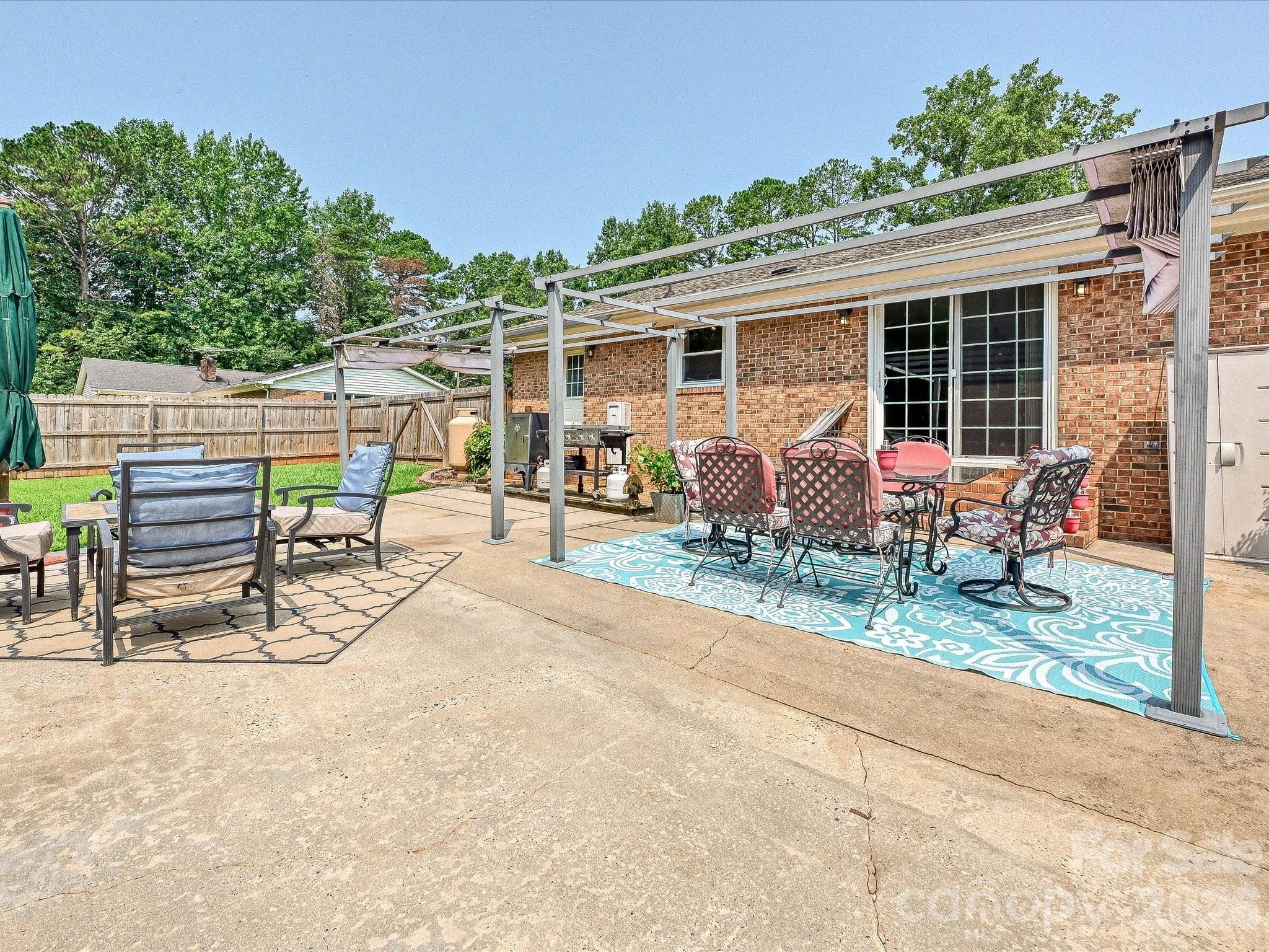 8812 Crestwood Drive Property Photo 27