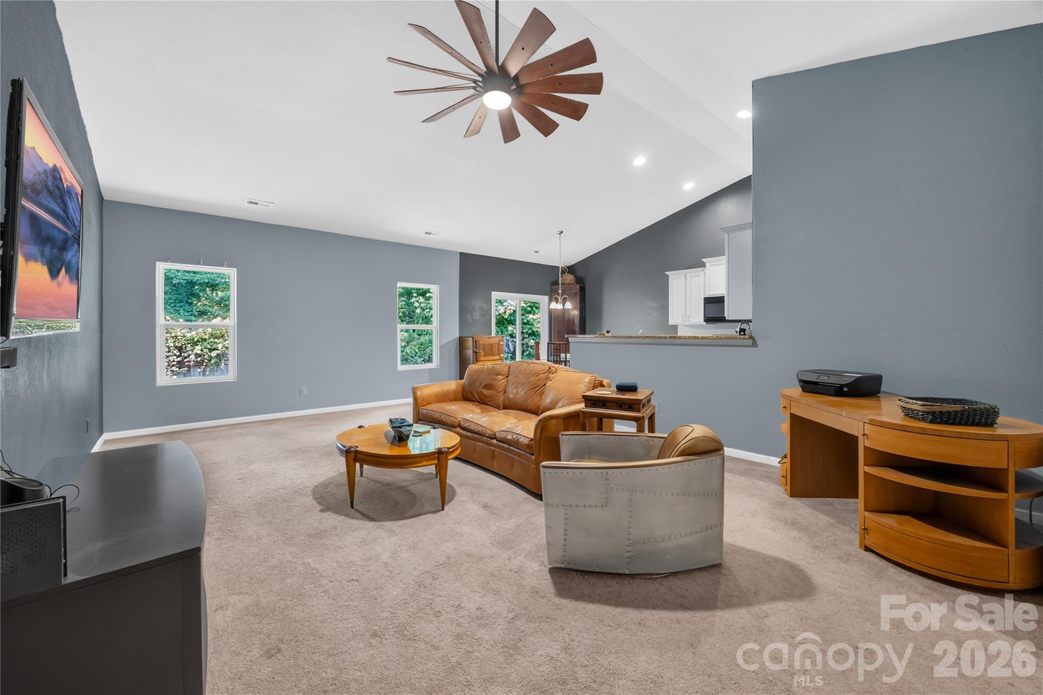 809 Gunnar Drive Property Photo 3