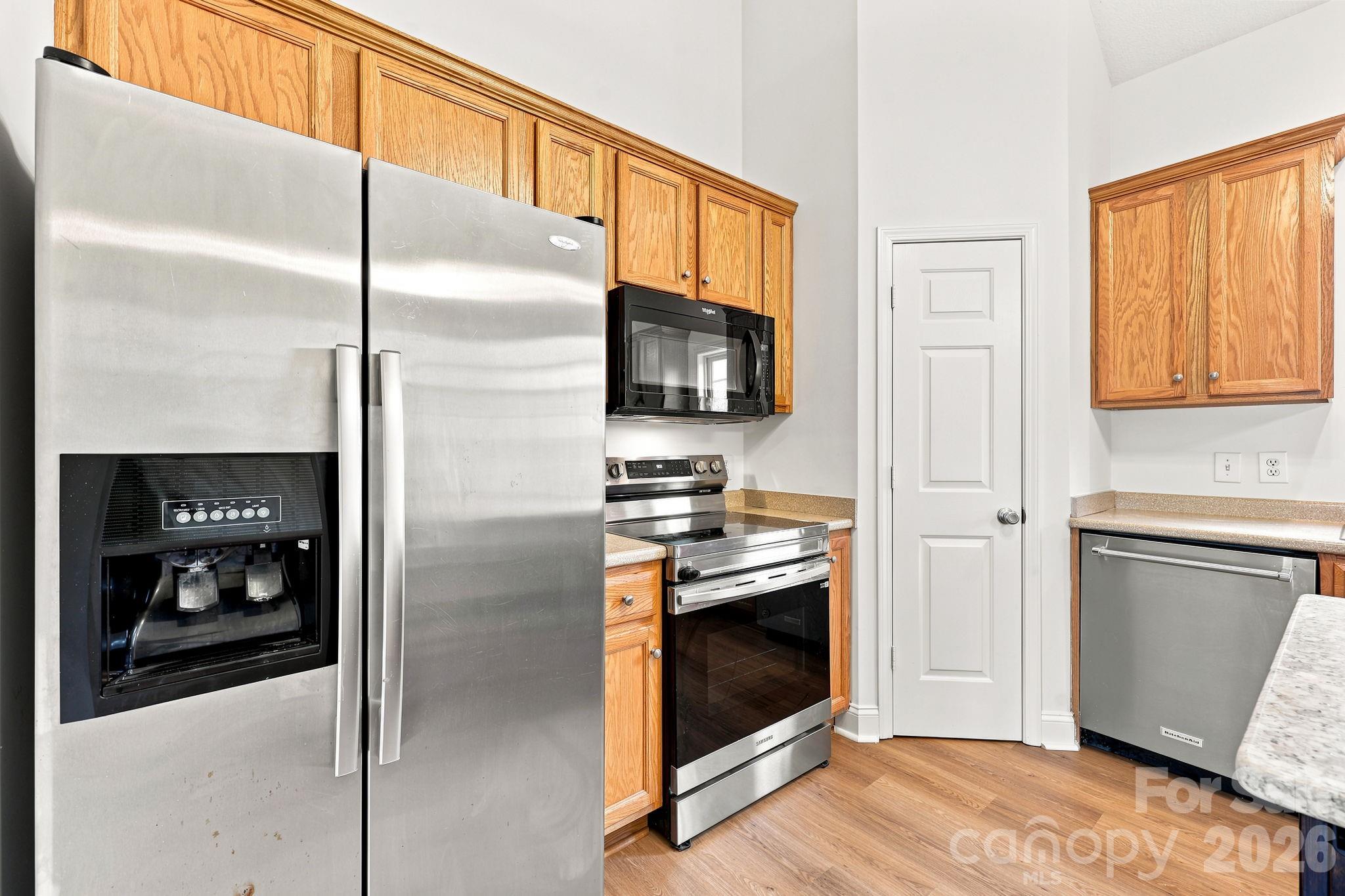 150 Evening Drive Property Photo 5