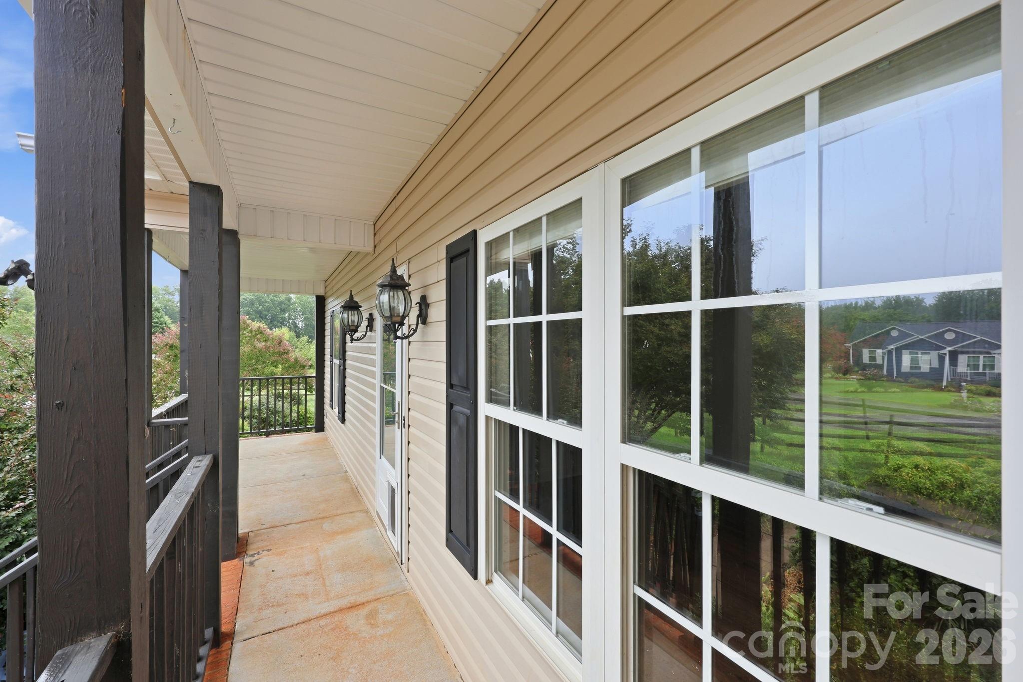 150 Evening Drive Property Photo 12