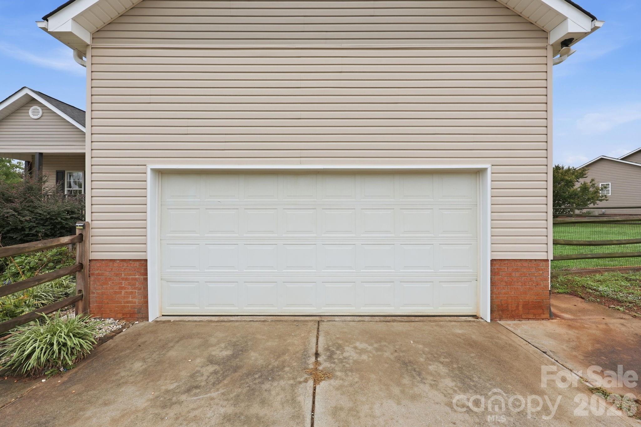 150 Evening Drive Property Photo 26