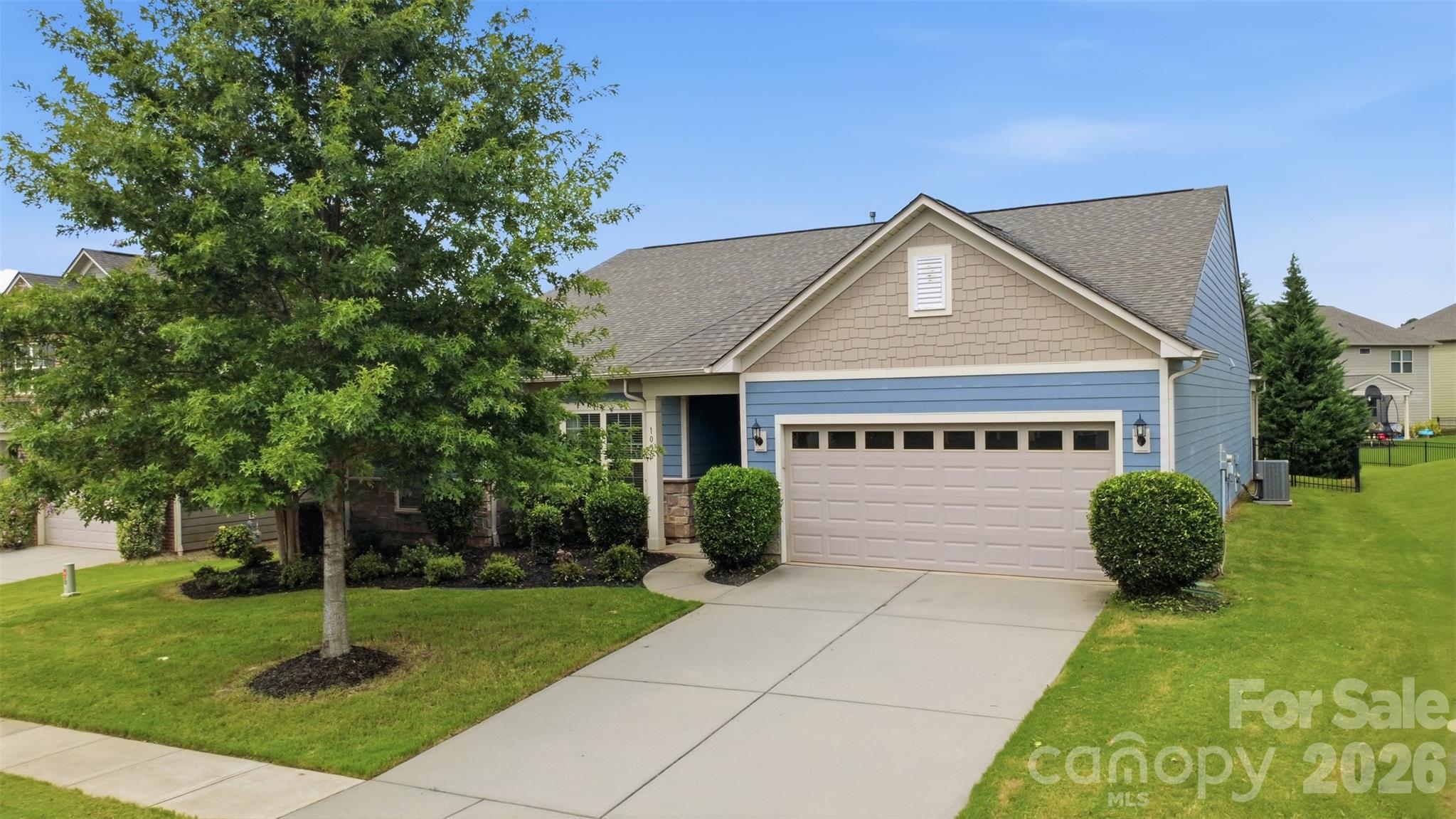 1030 Squire Drive Property Photo 1