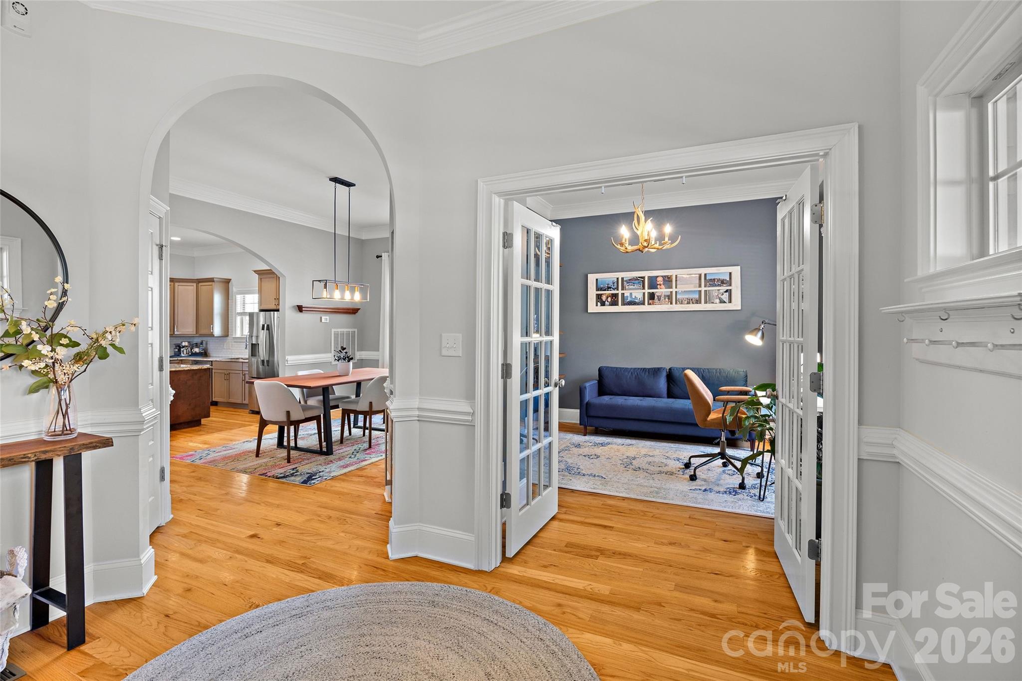 3404 Holt Street Property Photo 6