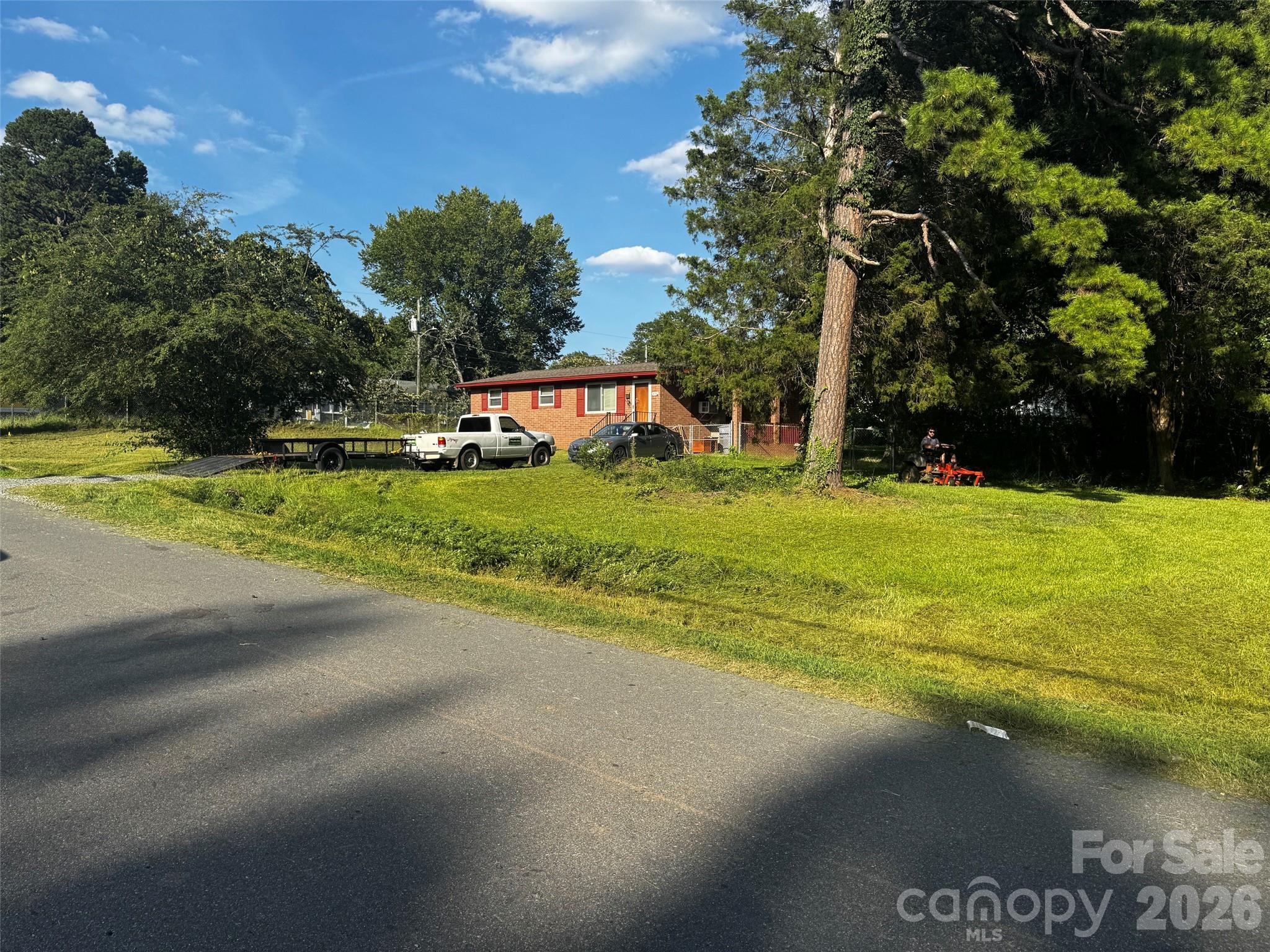436 Drury Drive Property Photo 4