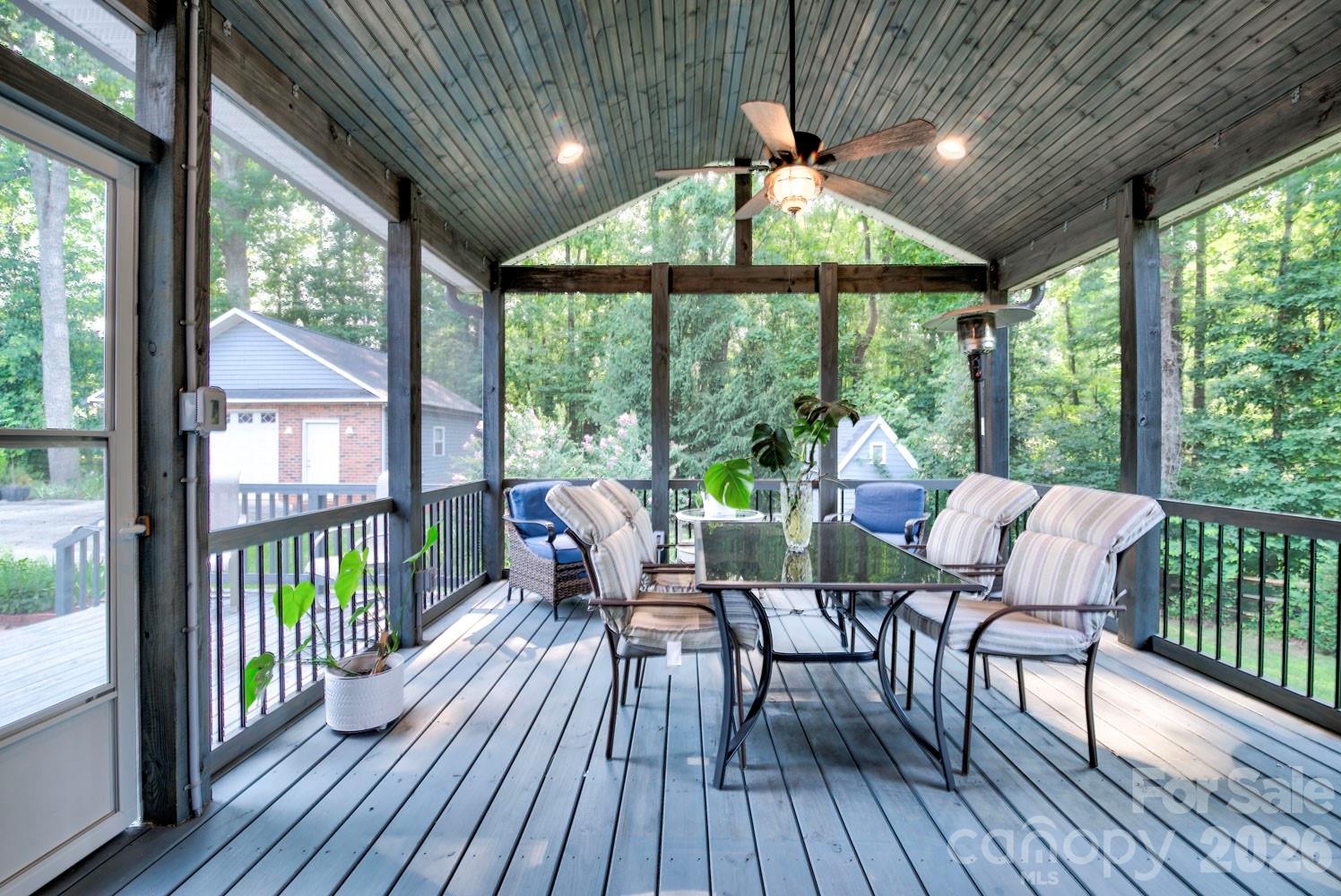 2823 Ridgehaven Court Property Photo 6