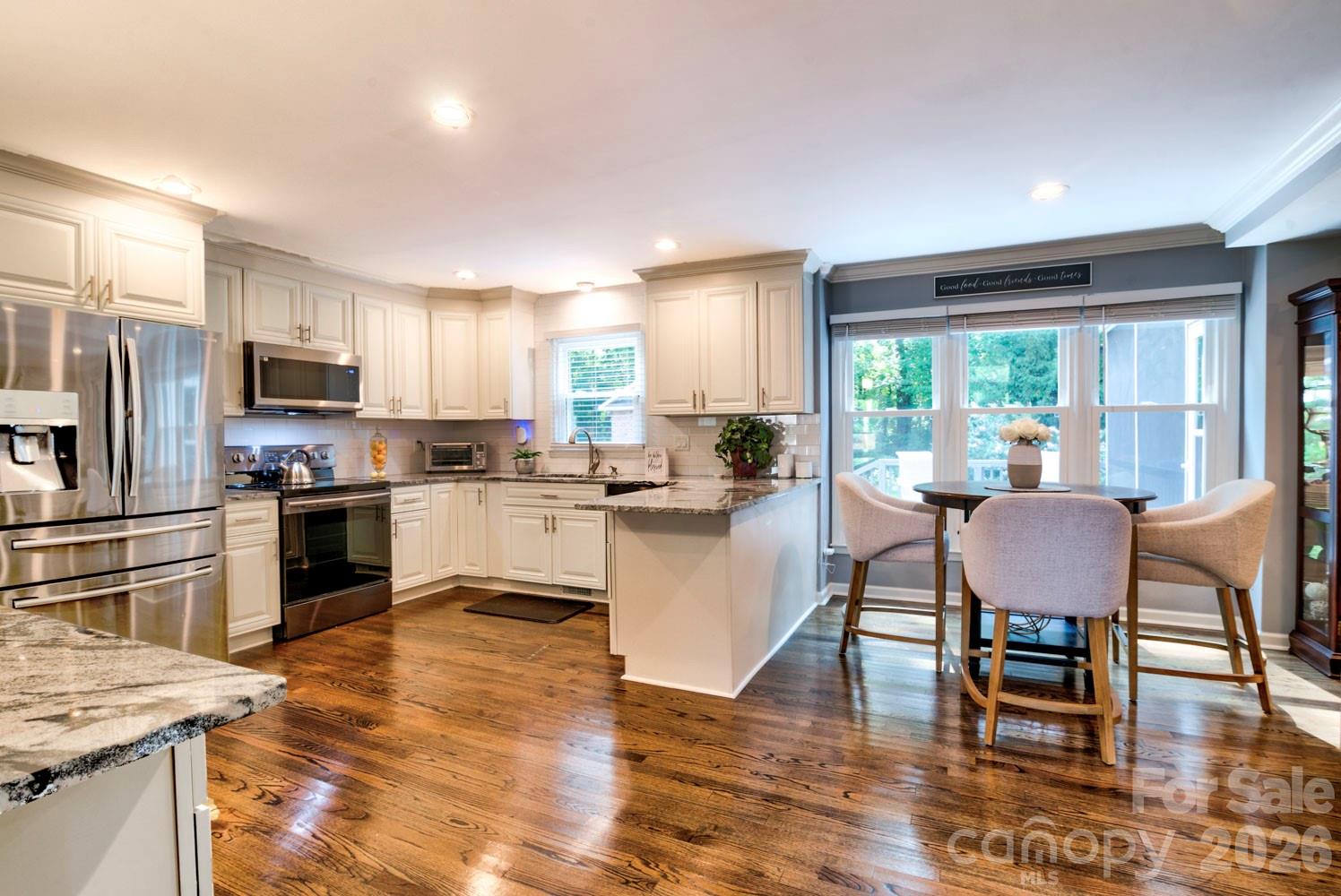 2823 Ridgehaven Court Property Photo 12