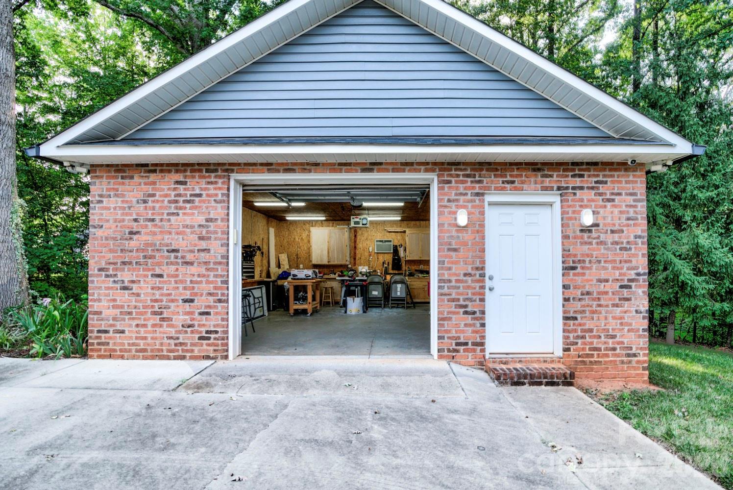 2823 Ridgehaven Court Property Photo 28