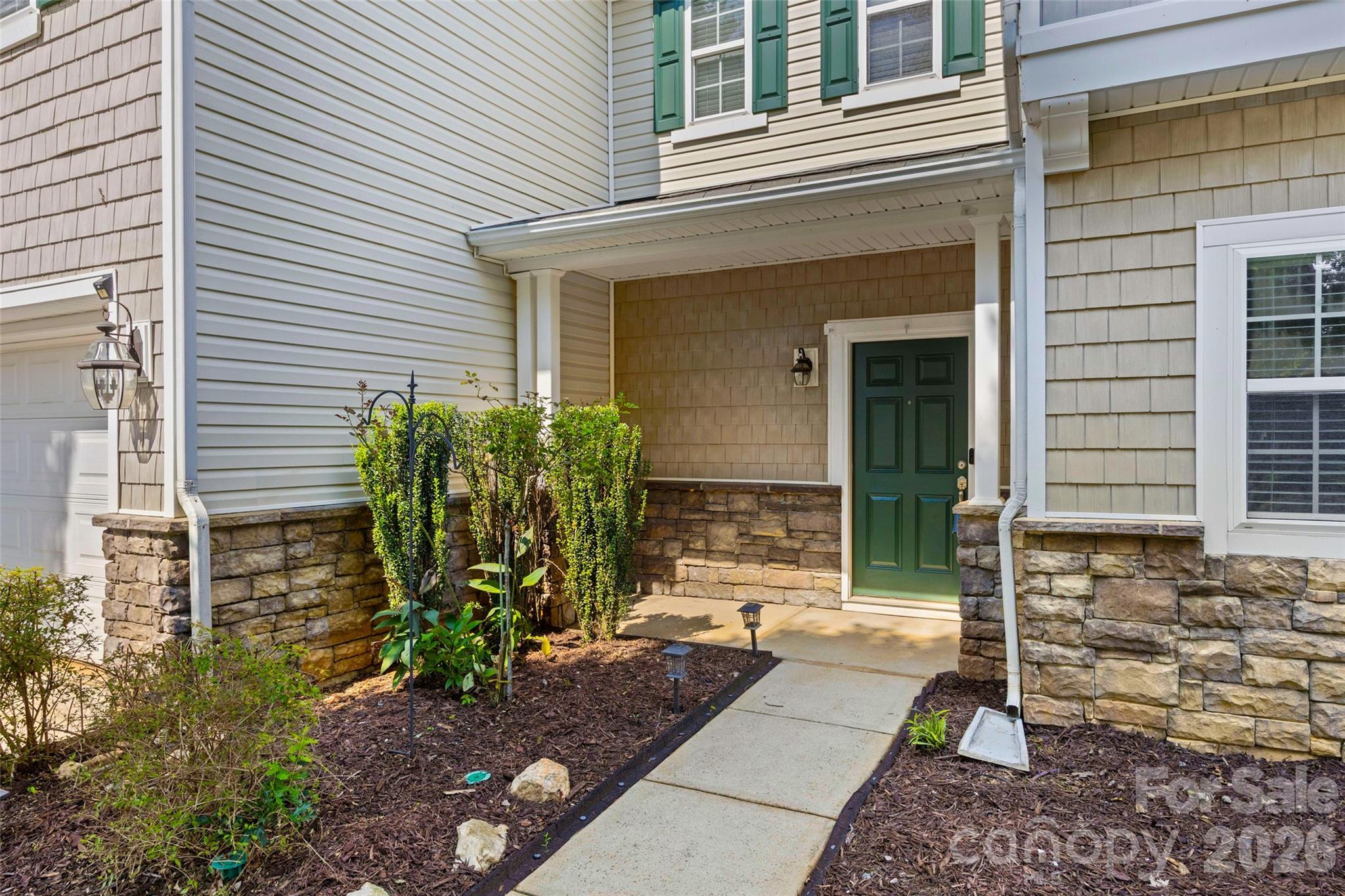 9513 Seamill Road Property Photo 3