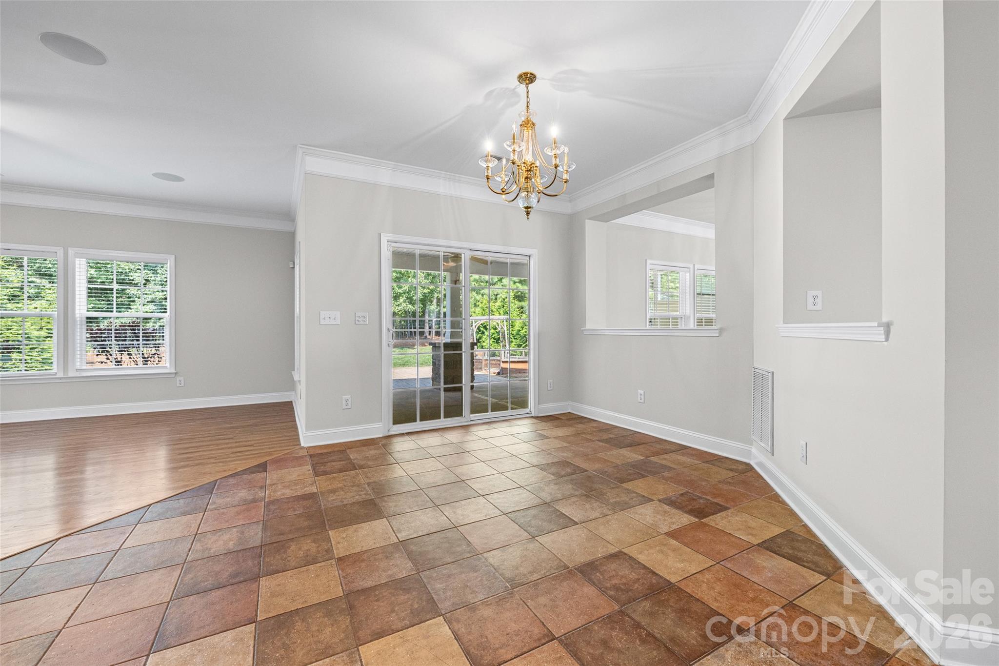 9513 Seamill Road Property Photo 11