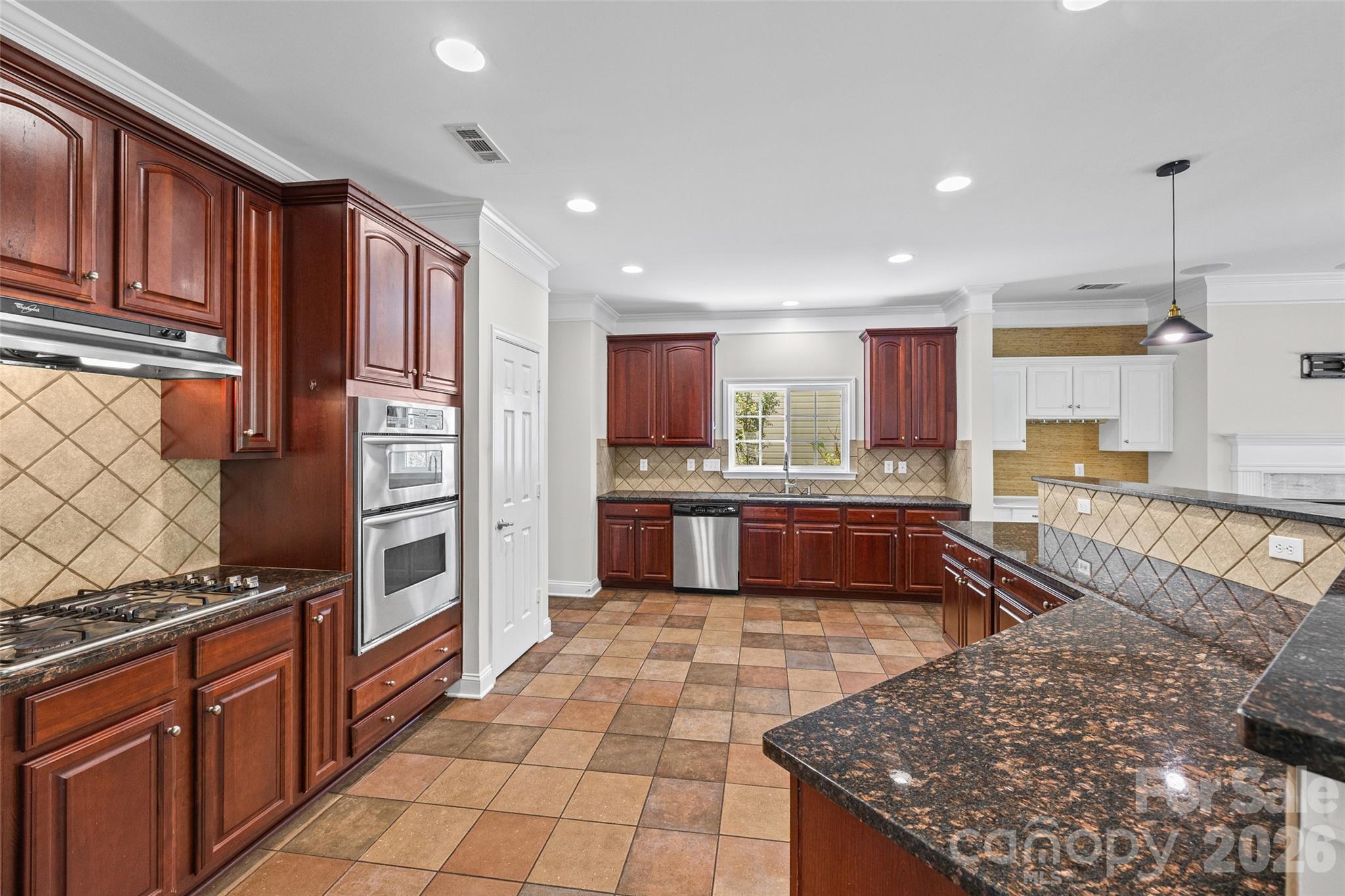 9513 Seamill Road Property Photo 14