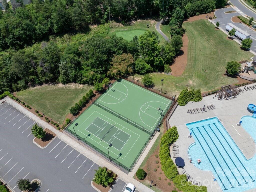 19021 Youngblood Road 10 Property Photo 13