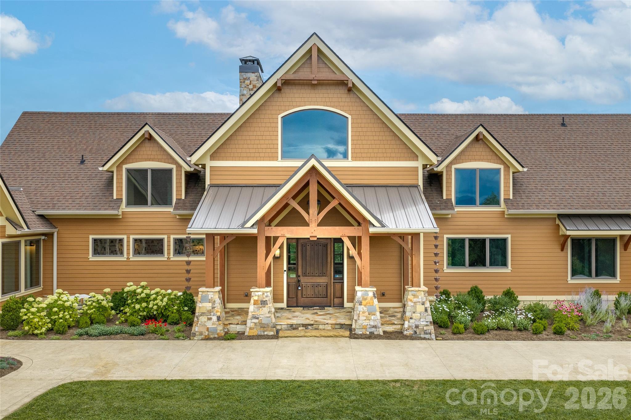 946 Ridge Road Property Photo 3