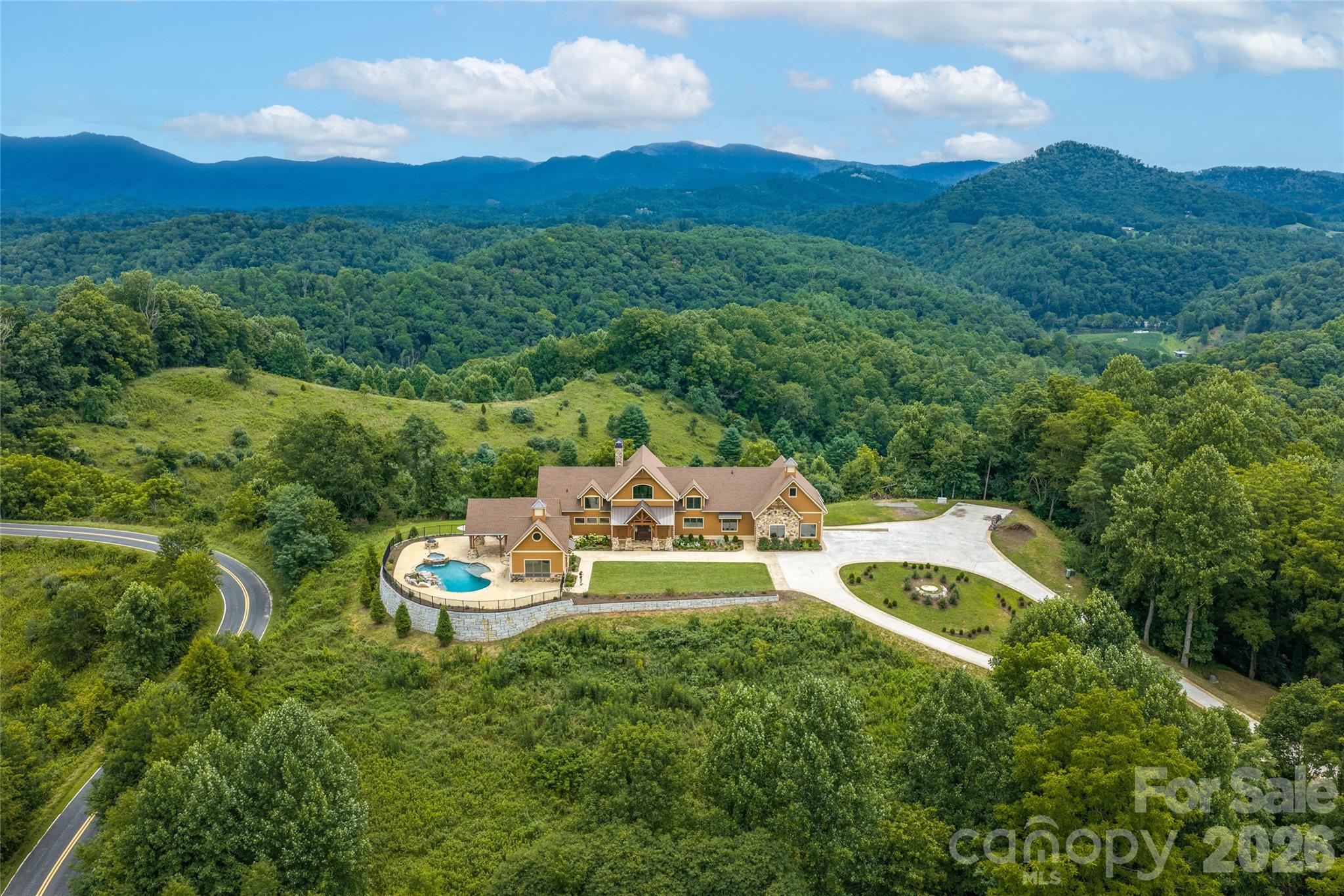946 Ridge Road Property Photo 4