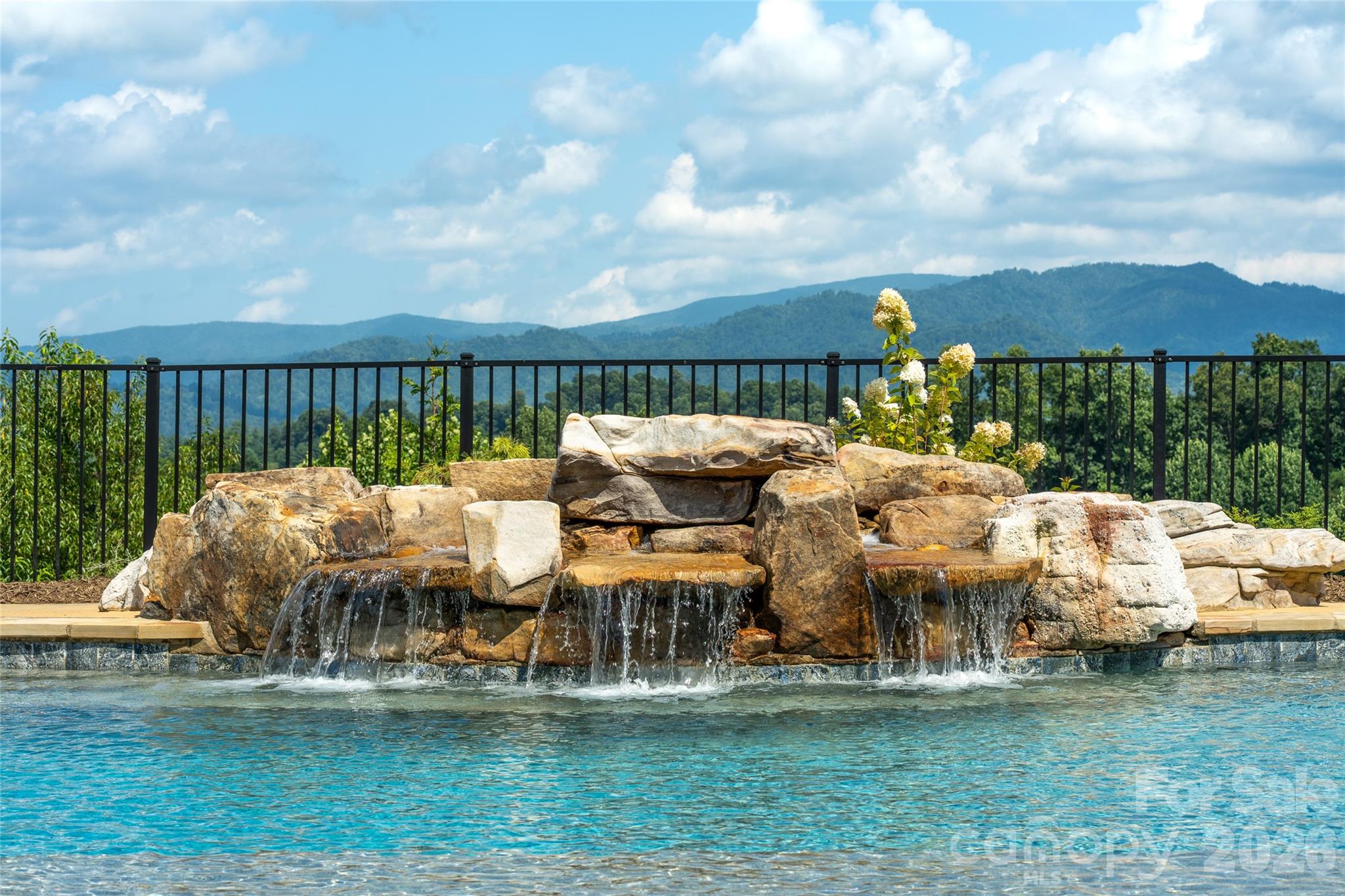946 Ridge Road Property Photo 8