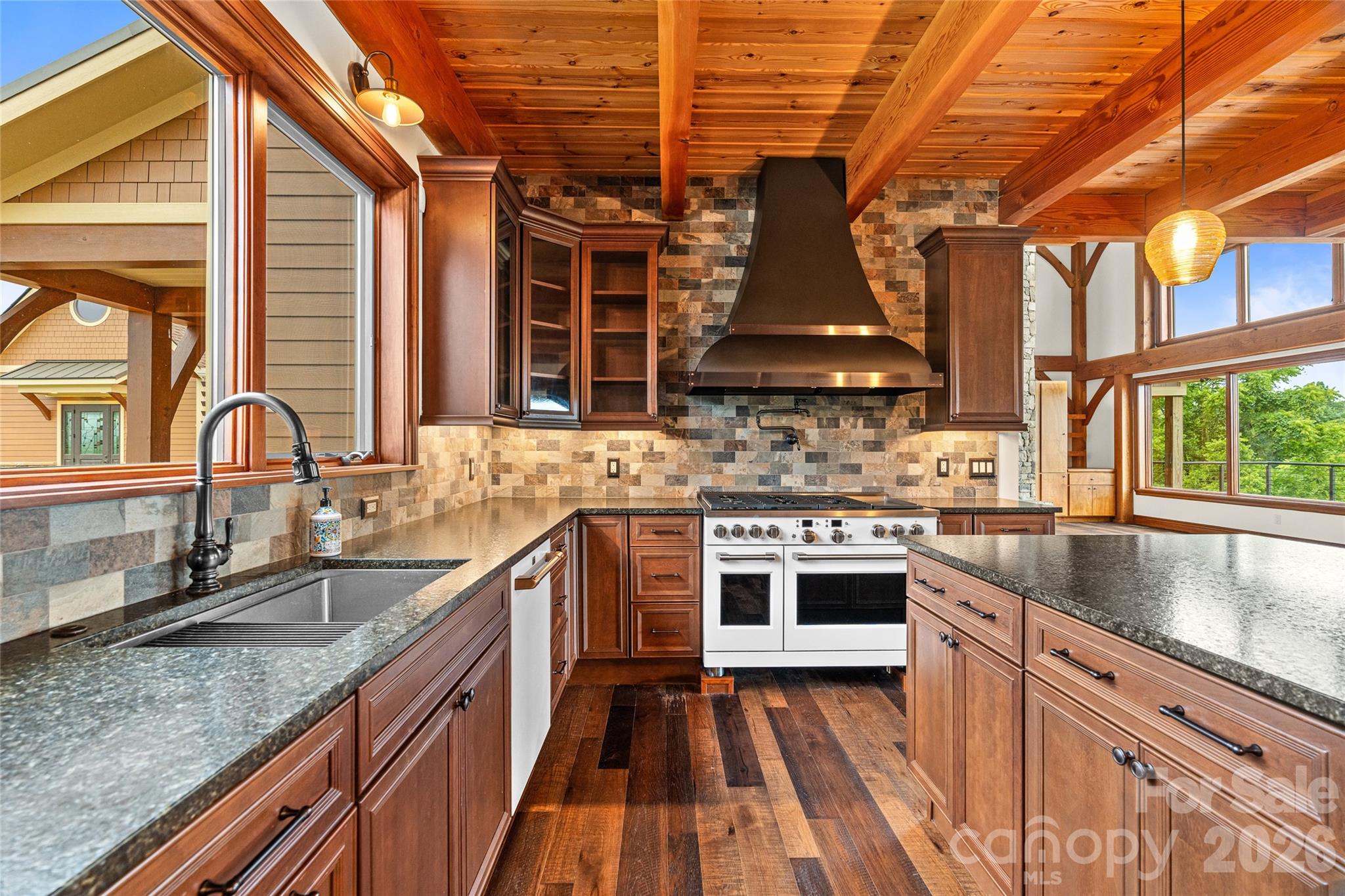 946 Ridge Road Property Photo 17