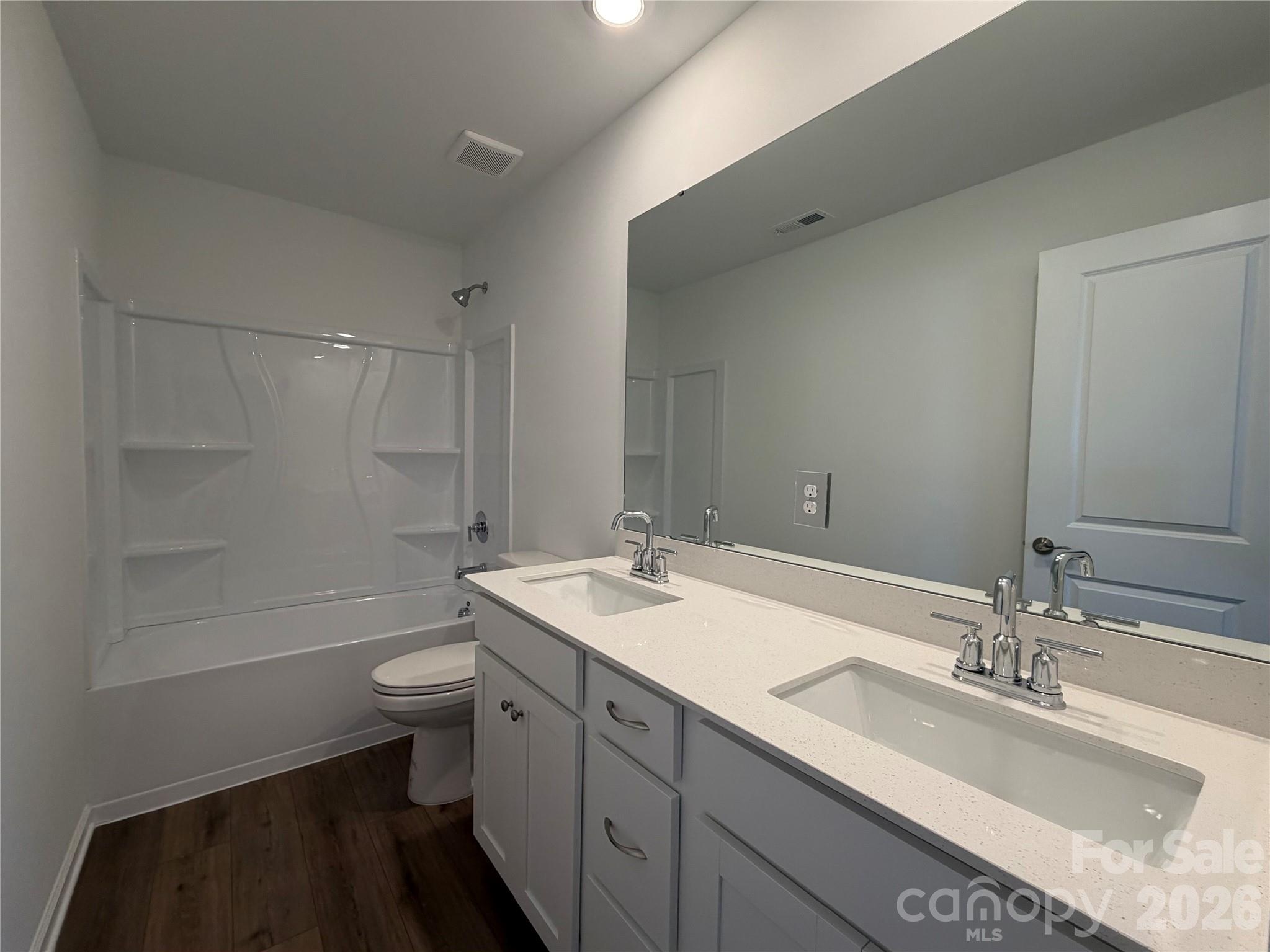 1540 Swallow Tail Drive 162 Property Photo 10