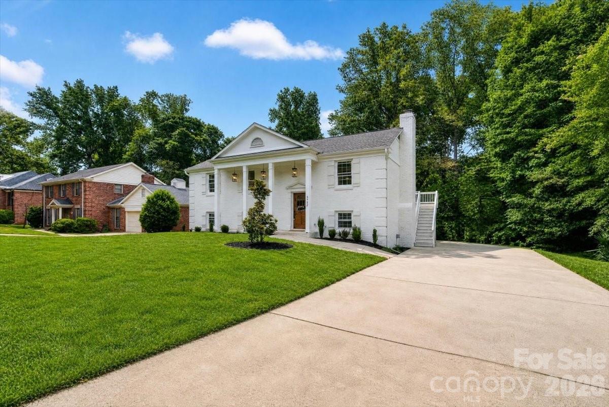4752 Autumn Leaf Lane Property Photo 3